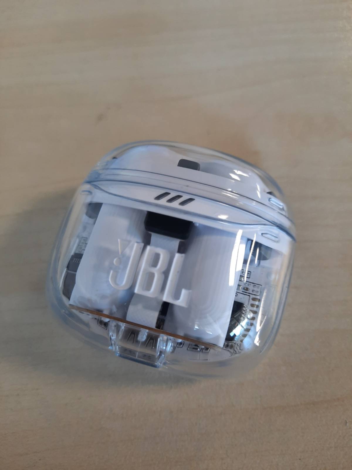 272971 - JBL TUNE FLEX GHOST 2, KUFJE PA TEL BLUETOOTH NË VESH ME ANULIM ZHURMASH, KOHË RIPRODHIMI 48 ORË, REZISTENTE NDAJ UJIT DHE PLUHURIT IP54, LIDHJE ME SHUMË PIKA, DIZAJN ERGONOMIK, WHITE GHOST