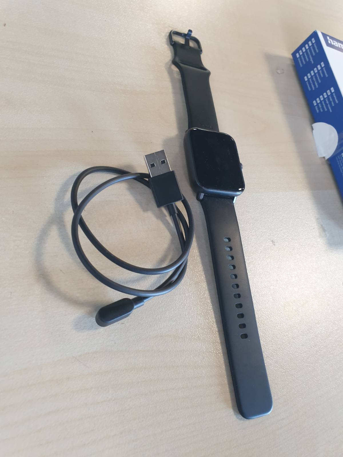 273029 - HAMA ORA INTELIGJENTE, EKRAN ME NGJYRA 1.65", FUNKSION TELEFONI, GPS, IP68 + 3ATM, WHATSAPP, EMAIL, ASISTENT ZANOR, MONITORUES GJUMI, 100 MODALITETE SPORTIVE + PLANE STËRVITJEJE, PEDOMETËR, MONITOR I RRAHJES SË ZEMRËS, KALORIVE ETJ., E ZEZË
