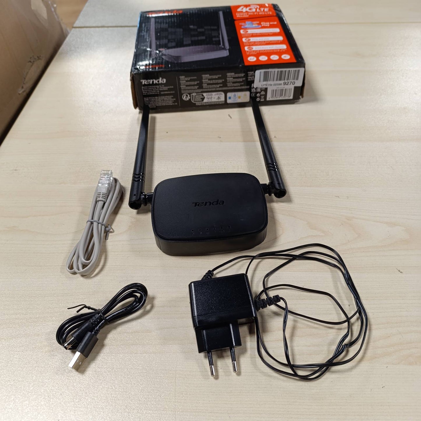 273232 - TENDA Router 4G03 Pro LTE, Kartë SIM për Router WiFi Mobile, 4G Cat4 deri në 150 Mbps, 300 Mbps 2.4GHz, deri në 32 pajisje, Kontroll Prindërore