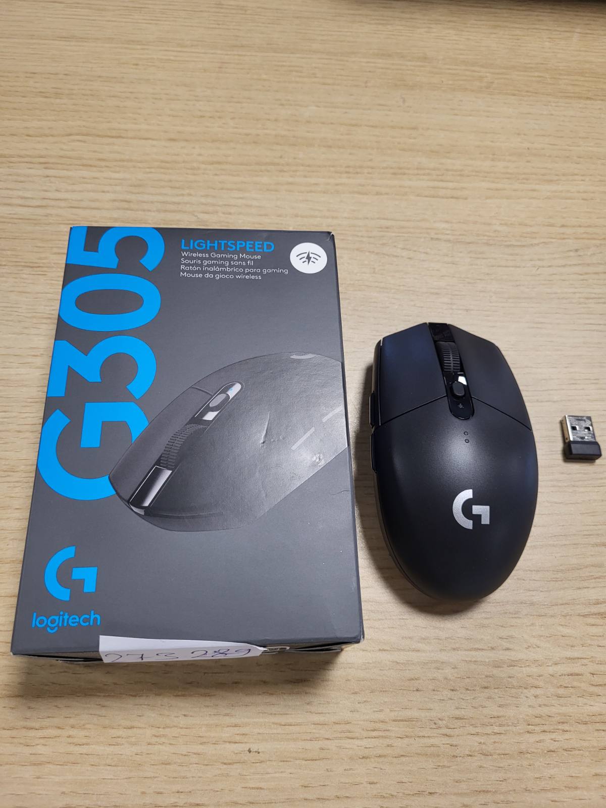 273289 - LOGITECH Maus pa tel G305 LIGHTSPEED, sensor HERO, 12,000 DPI, 6 butona të programueshëm, jetëgjatësi baterie 250 orë, i pajtueshëm me PC, Mac - i zi