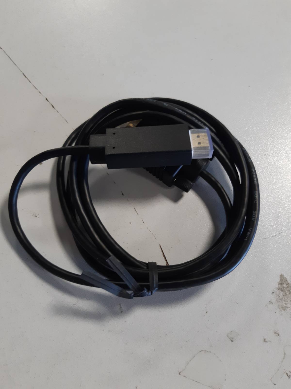 274314 - AMAZON BASICS Kabllo HDMI (Burim) në Kabllo VGA (Ekran), 6 këmbë, e zezë