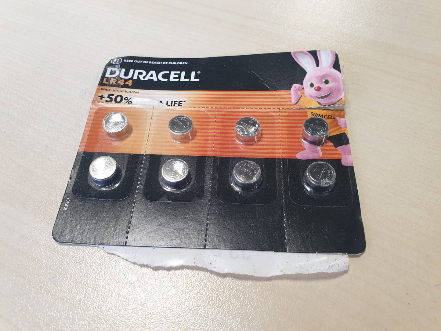274534 - DURACELL Bateri LR44 me butona (8 copë), 1.5 V (A76, V13GA, 76A)