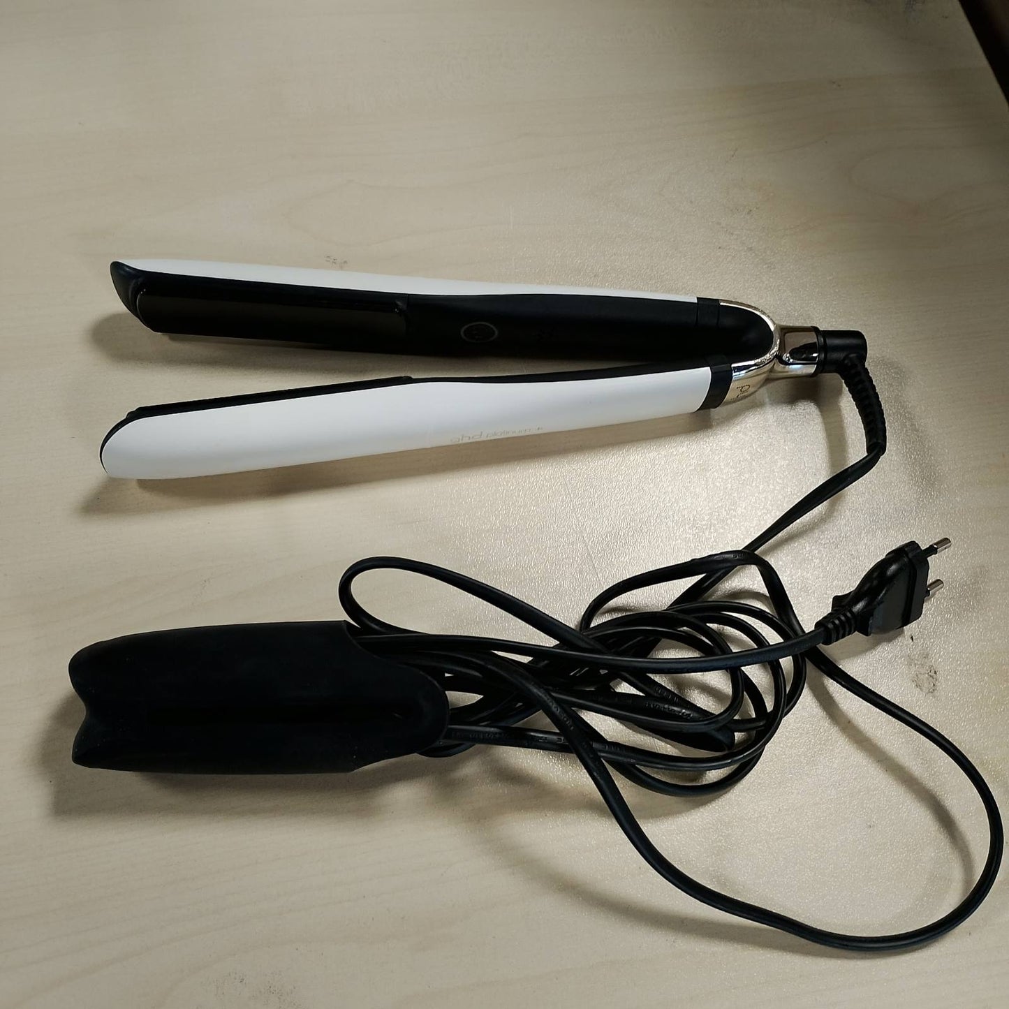 274844 - GHD Drejtues flokësh Platinum+, 26 mm, stilues inteligjent me teknologji parashikuese, mbrojtje e ngjyrës, i bardhë