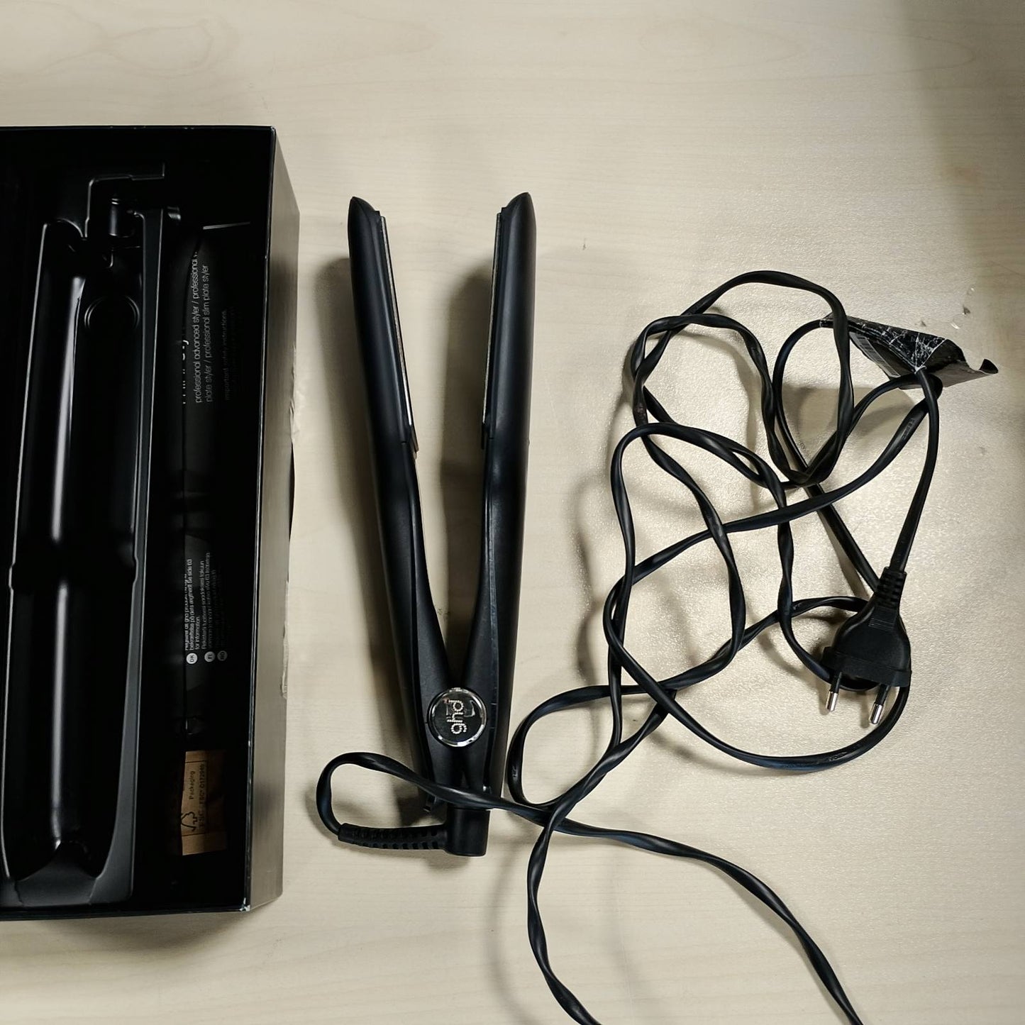 274849 - GHD Pjatëzuese Max, gjerësi 42 mm, për flokë kaçurrelë, shtresë qeramike Ultra Gloss, kabllo rrotulluese 2.7 m