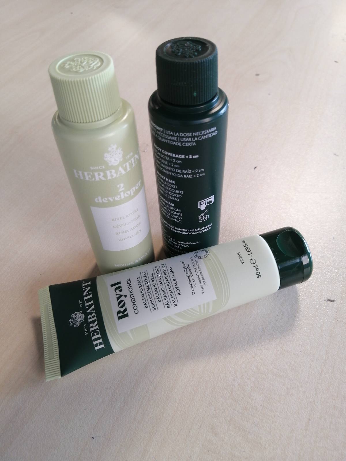 275794 - HERBATINT Trajtim i përhershëm për ngjyrosjen e flokëve 5C, kafe e çelët hiri - 170ml | Pa amoniak, 100% mbulim i thinjave | Testuar dermatologjikisht për lëkurë të ndjeshme, me 8 ekstrakte bimore organike