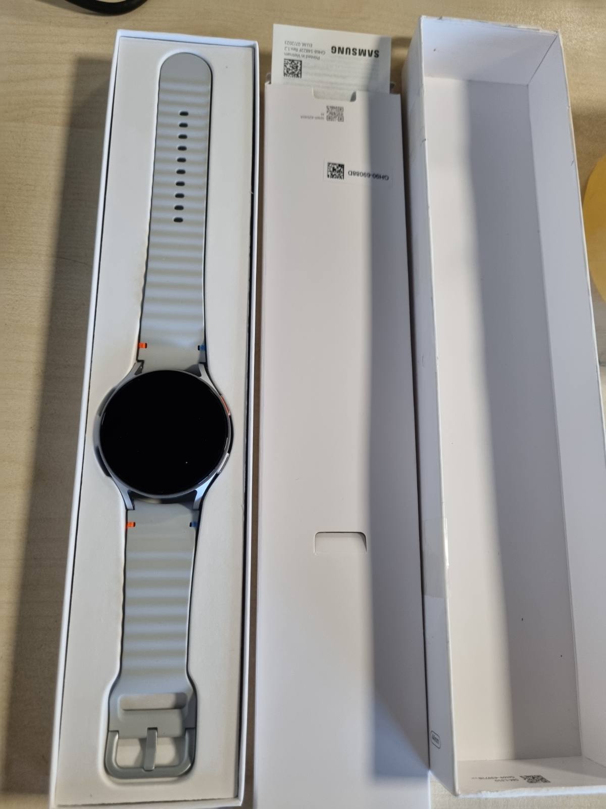 276048 - SAMSUNG Orë inteligjente Watch7 44mm Bluetooth, ngjyrë argjendi