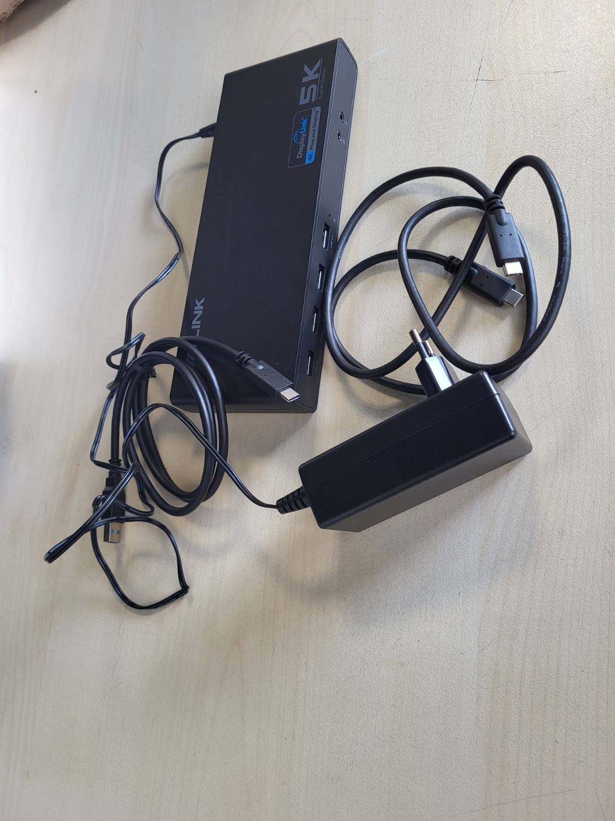 276053 - WAVLINK Stacion Dokimi DisplayLink, Universal USB-C me 2 × HDMI & DP, Gigabit Ethernet, 6 × USB 3.0, Audio, Mikrofon, i pajtueshëm me Mac OS dhe Windows