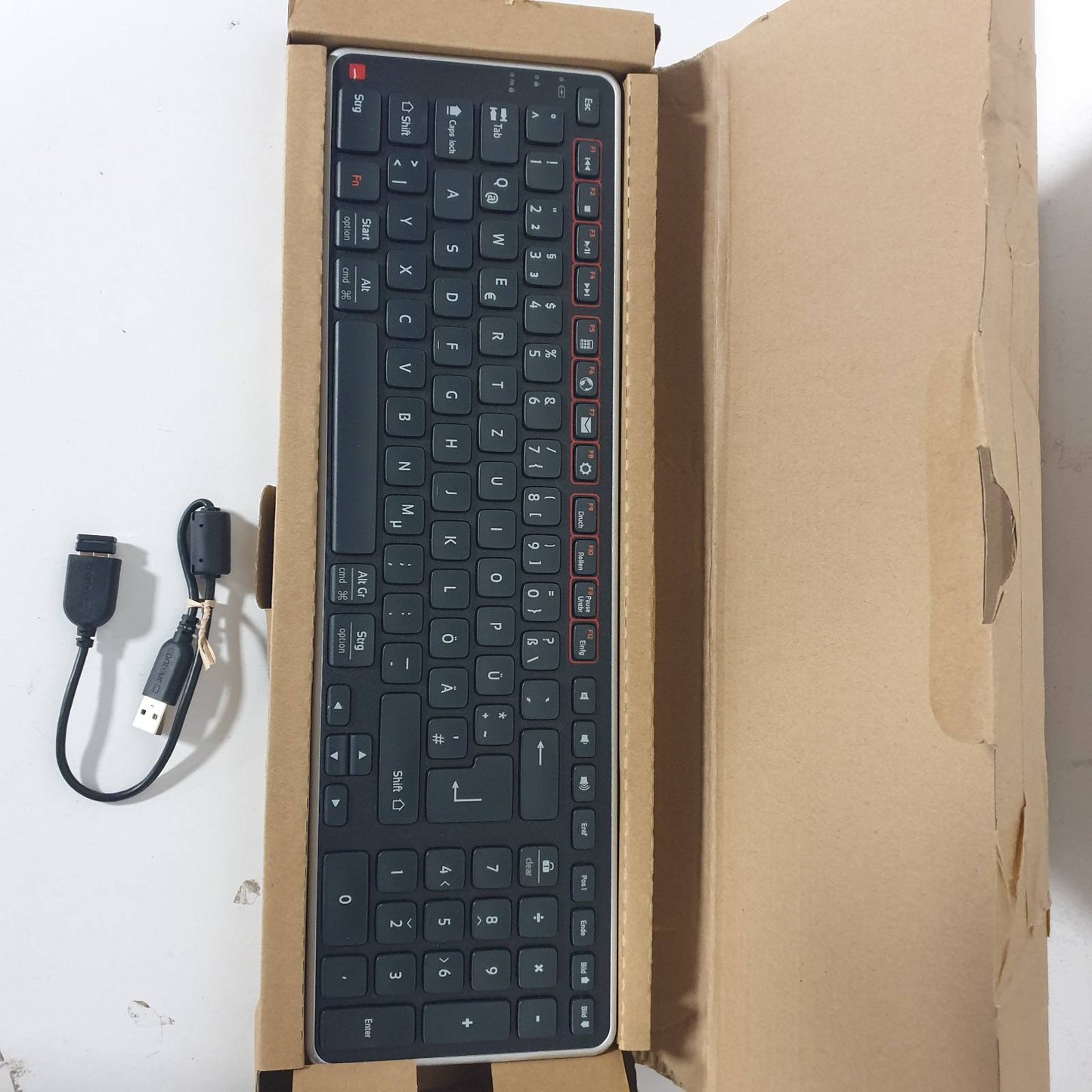 276197 - CONTOUR - Tastiera Balance - Bluetooth pa tel me USB Dongle - QWERTZ - Ultra e hollë - Tastiera numerike + Tastet mediatike