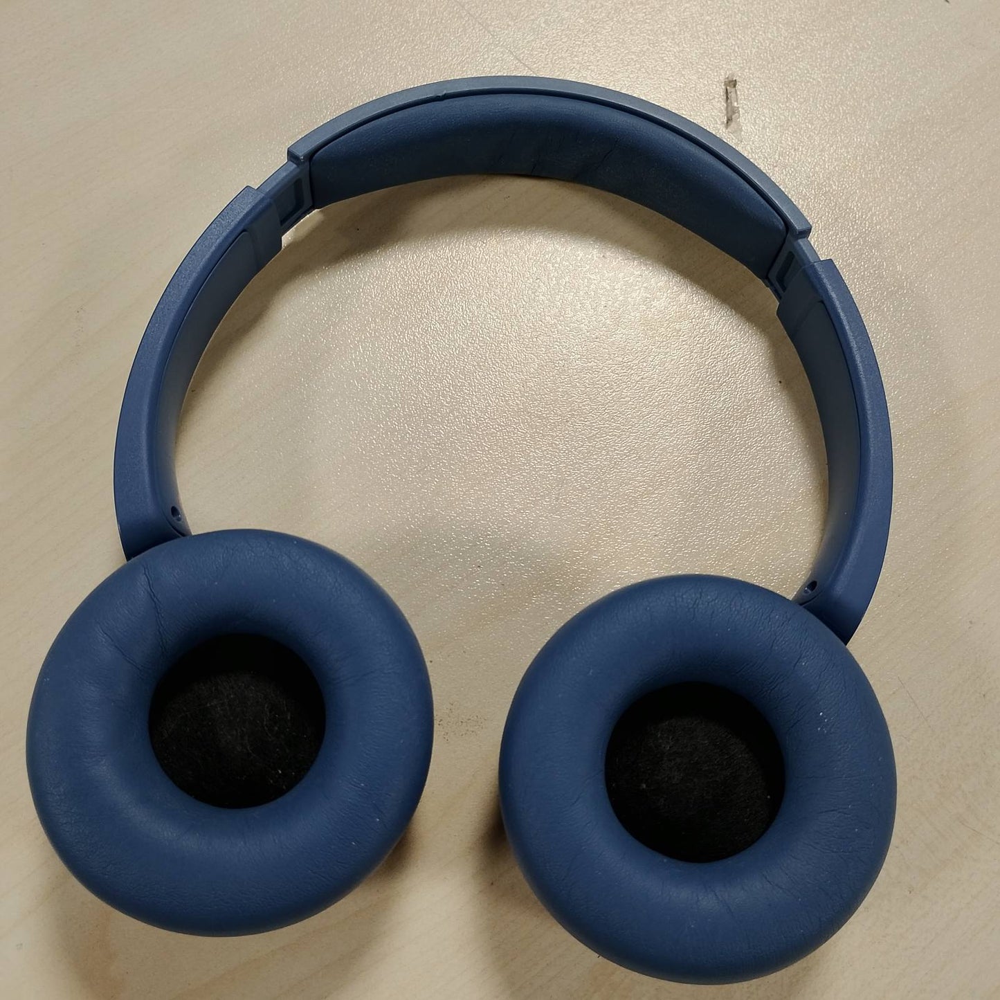 276404 - SONY WH-CH520 - Kufje pa tel Bluetooth për vesh, dizajn i lehtë, jetëgjatësi baterie deri në 50 orë, karikim i shpejtë, ekualizues, cilësi e qartë thirrjesh, iOS dhe Android - Blu