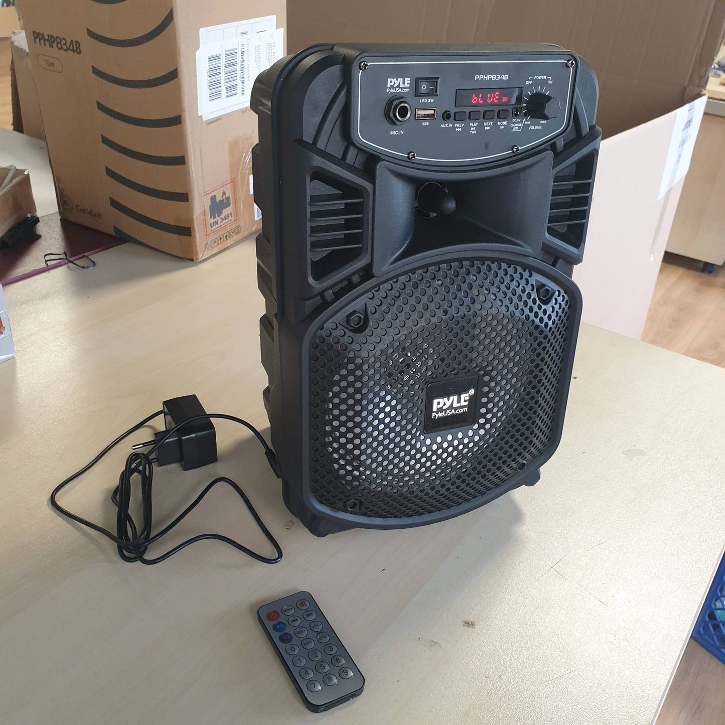 276487 - ALTOPARLANT Bluetooth Pyle PA, Makinë Karaoke, Kuti Muzike Bluetooth me Telekomandë, Altoparlant për Festa, i Rikarikueshëm, Subwoofer 8”, Tweeter 1”, Drita Festash, MP3/USB, Radio, 300W