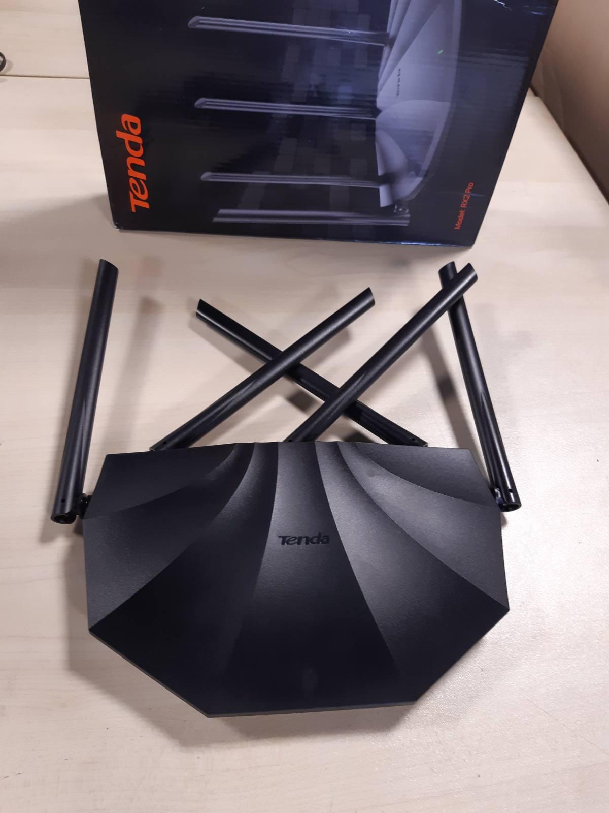 276503 - Tenda WiFi 6 RX2 Pro Router, router WiFi me dy banda AX1500, 5 antena 6dBi, mbulim i gjerë, porta Ethernet LAN/WAN pa konfigurim, menaxhim inteligjent i vizitorëve