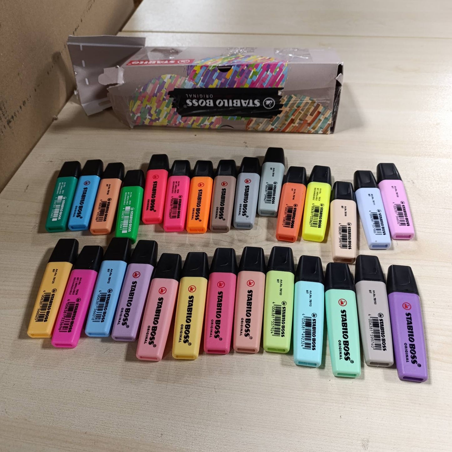 276570 - STABILO BOSS ORIGINAL Shënues, Set me 30 Shënues, 9 Fluoreshente, 14 Pastel, 6 në Nuanca Natyrore, 1 i Zi