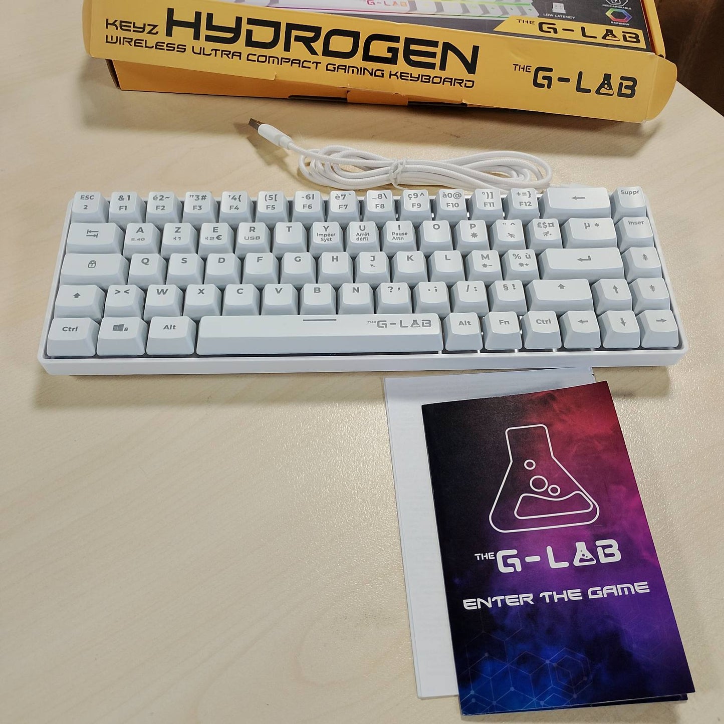 276615 - G-LAB Keyz Hydrogen WL - Tastierë Pa Tel për Lojëra, 60% Gjysmë-Mekanike, AZERTY, RGB Shumëngjyrëshe - Pa Tel e Heshtur, TKL - PC/PS4/PS5 - E Re (E Bardhë)