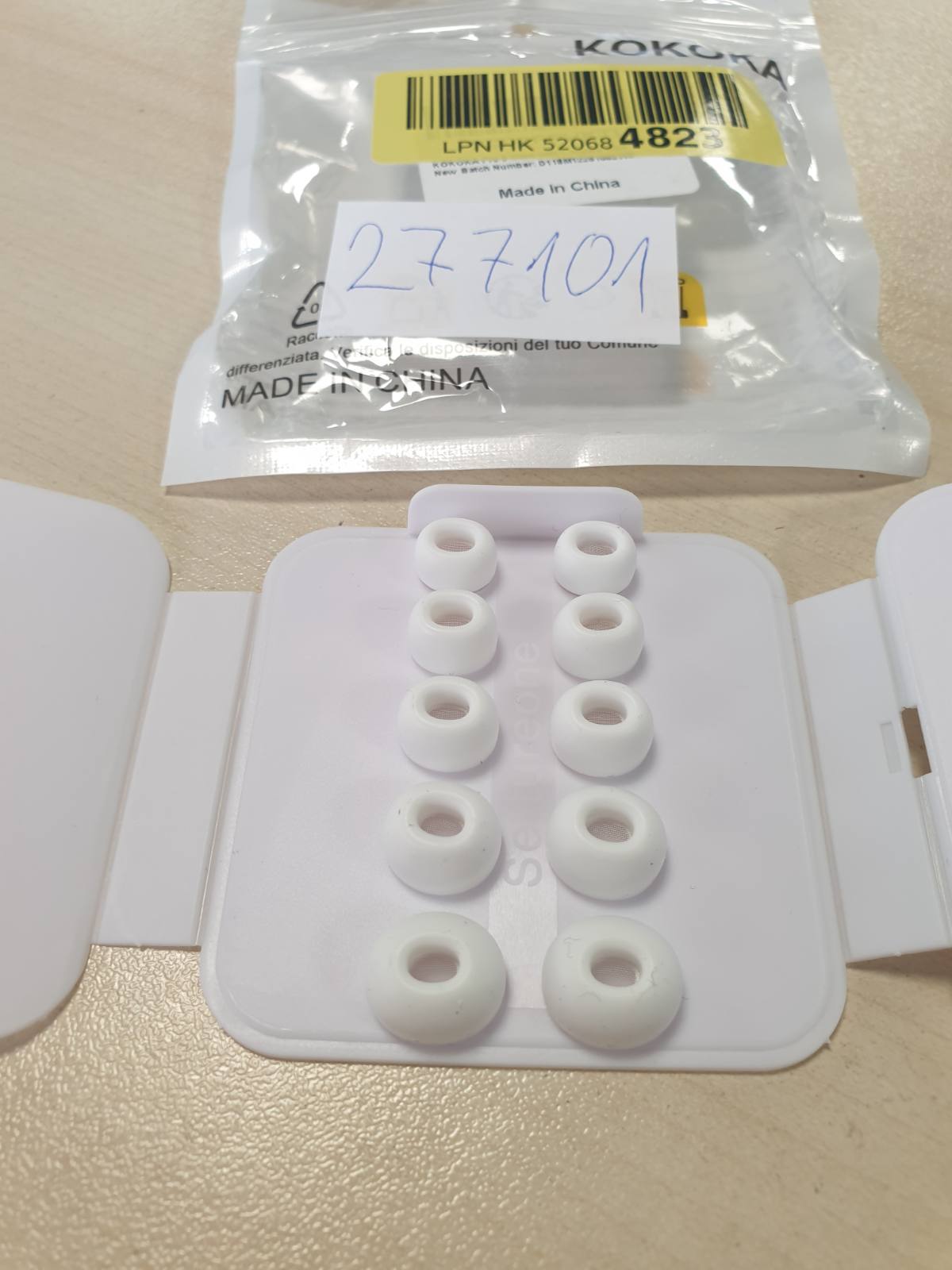 277101 - SELTUREONE 5 palë maja veshësh zëvendësuese për AirPods Pro 3 (2025) me komplet pastrimi, 5 madhësi majash silikoni me kuti portative ruajtjeje (XXS/XS/S/M/L)