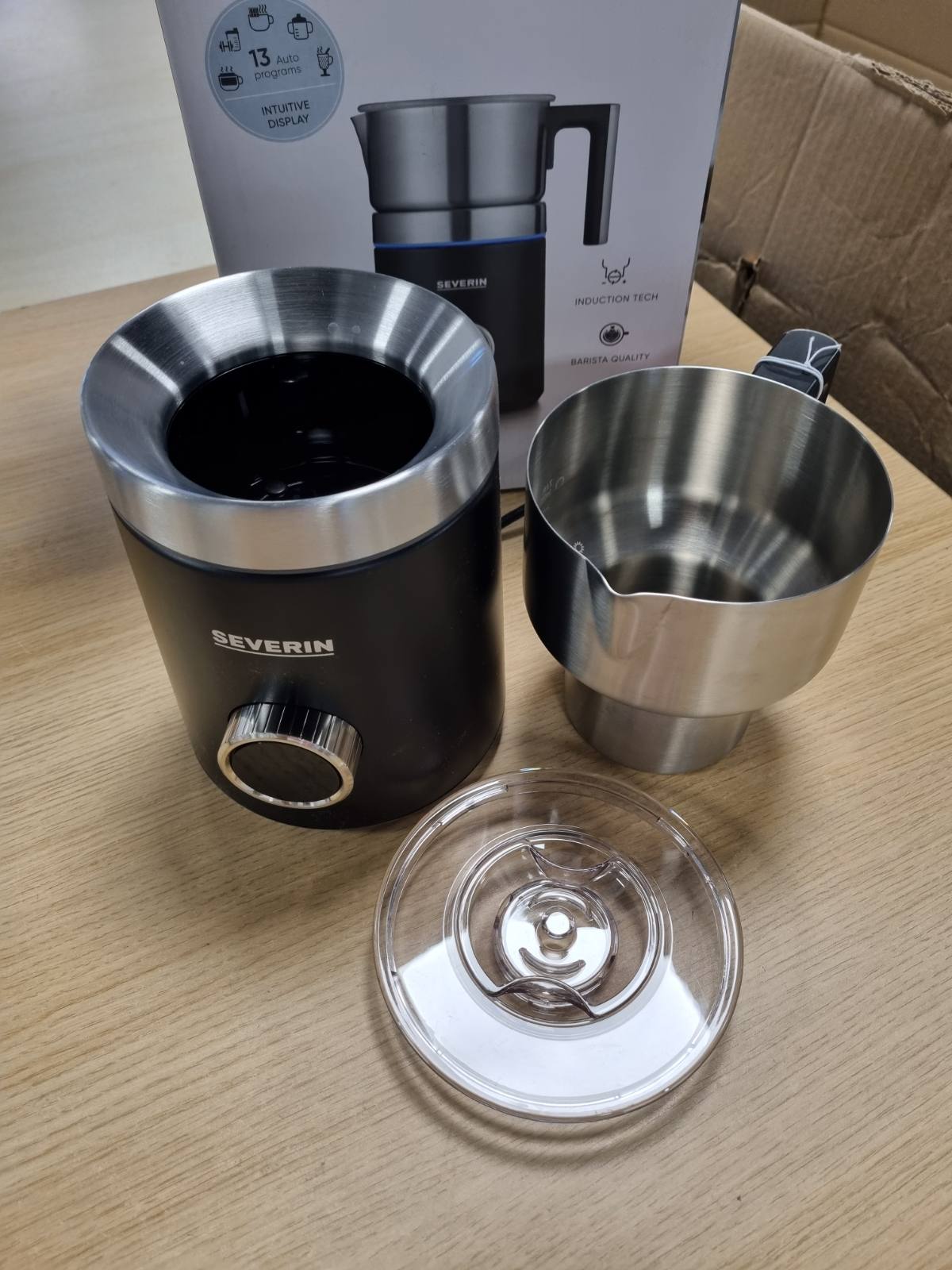 277345 - SEVERIN Spuma 700 Plus Shkumëzues Qumështi, 500 ml, 240 W, Çelik Inoks i Lyer/E Zezë Mat, SM 3587