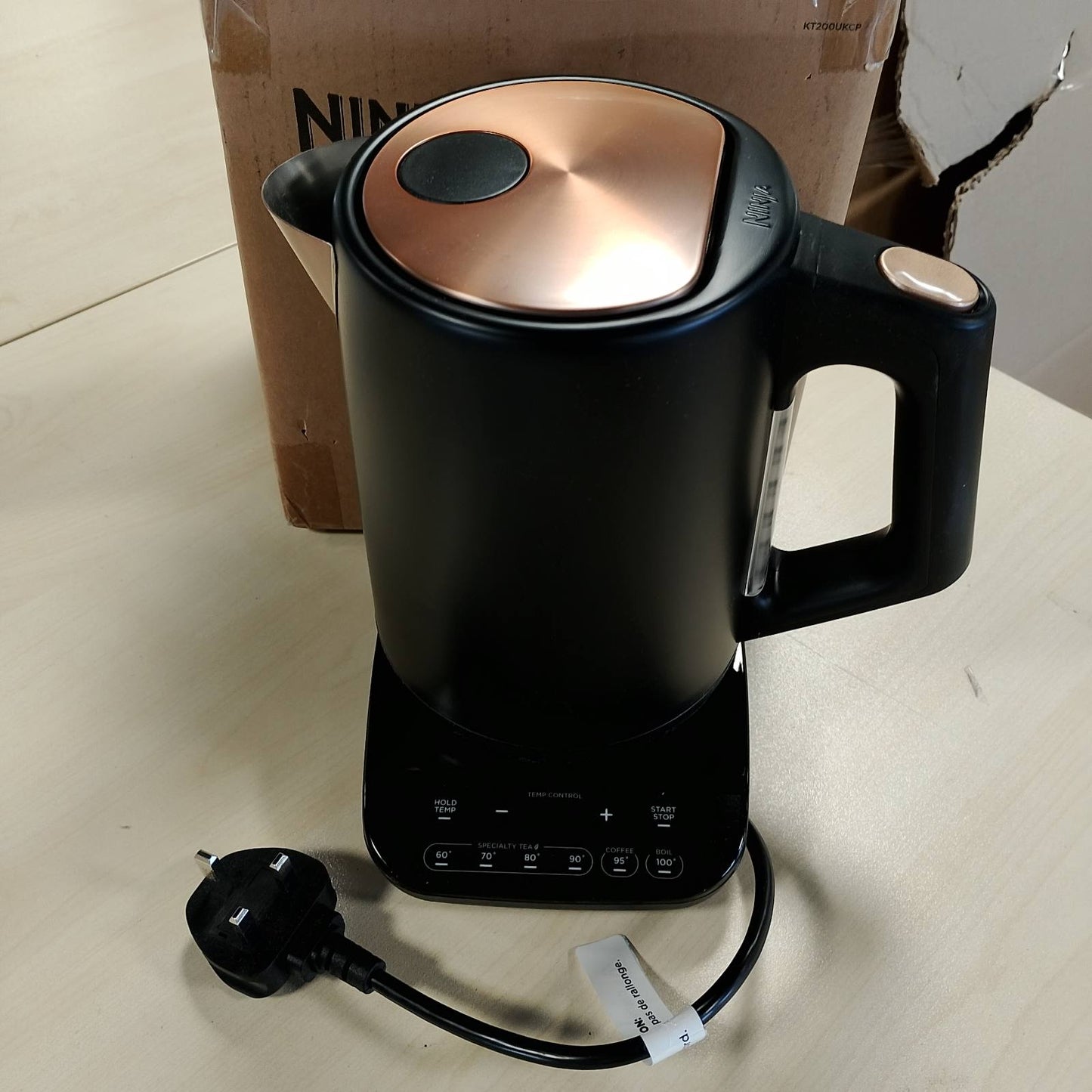 277372 - NINJA Çajnik Perfect për Temperaturën KT200UKCP, Kapacitet 1.7L, Ekran LED, Zierje të Shpejtë, Kontroll & Mbajtje të Temperaturës, i Zi & Bakri