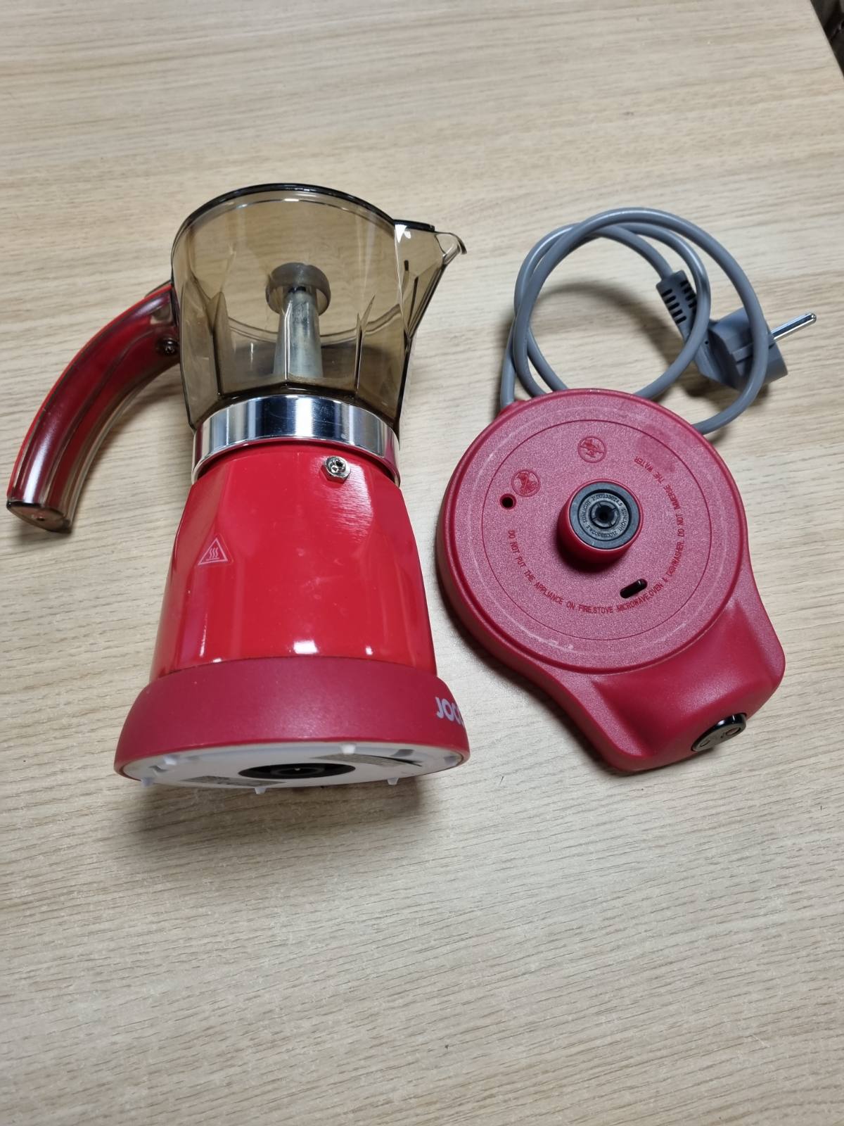 277430 - JOCCA Tenxhere elektrike për espresso, kapacitet 6 gota, bazë 360°