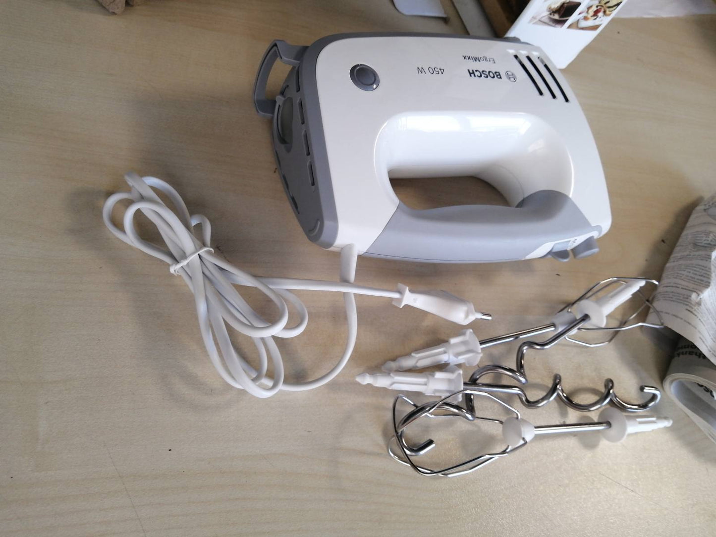 277449 - BOSCH Mikser dore ErgoMixx MFQ36400, 2 rrahëse, 5 shpejtësi plus turbo, 450 W, i bardhë