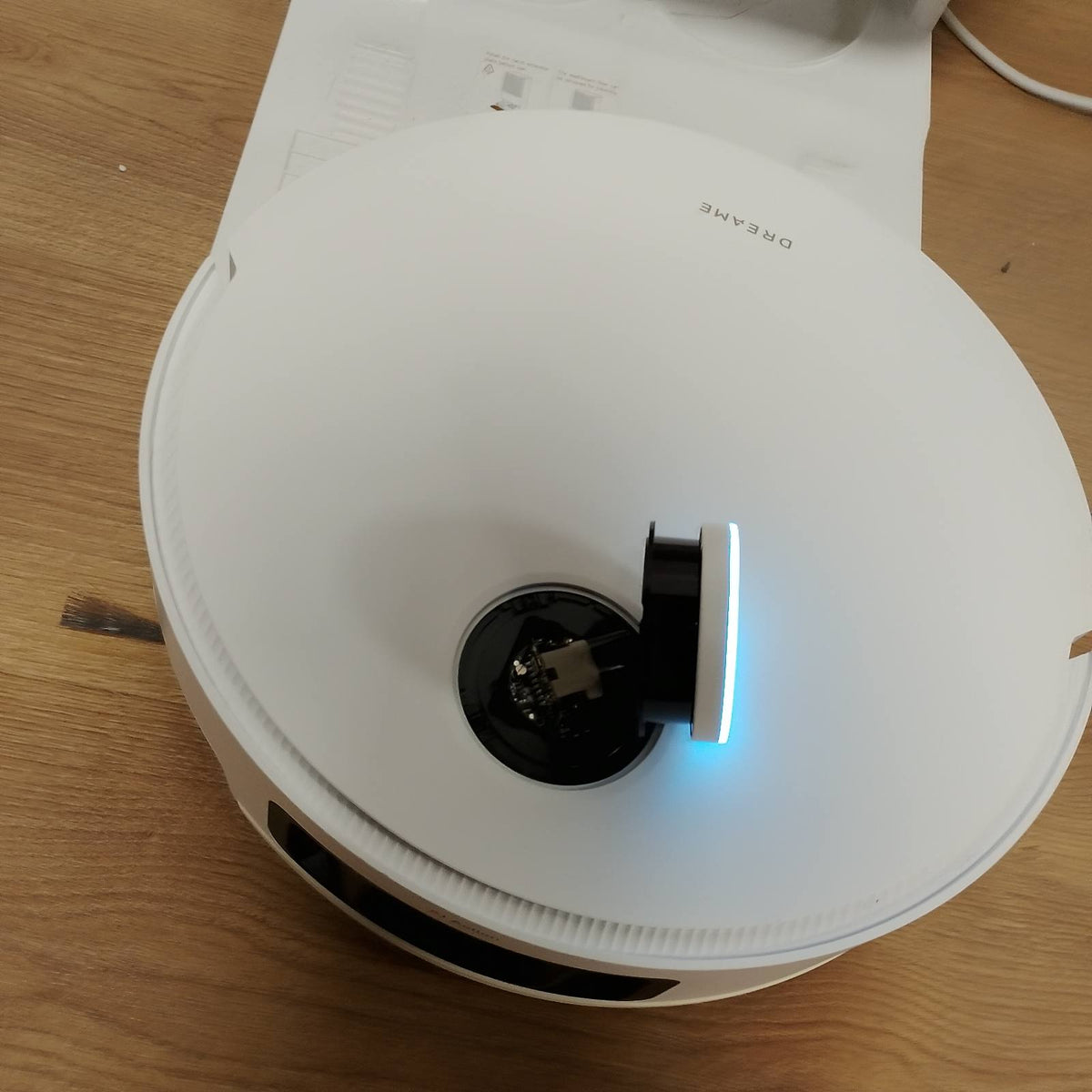 288001 - DREAME Fshesë me korrent robotike X50 Ultra, Fuqi thithjeje 20,000Pa, Largim pengesash 6 cm, funksion fshese dhe mop të ngreshëm, shmangie pengesash me inteligjencë artificiale, navigim 360°