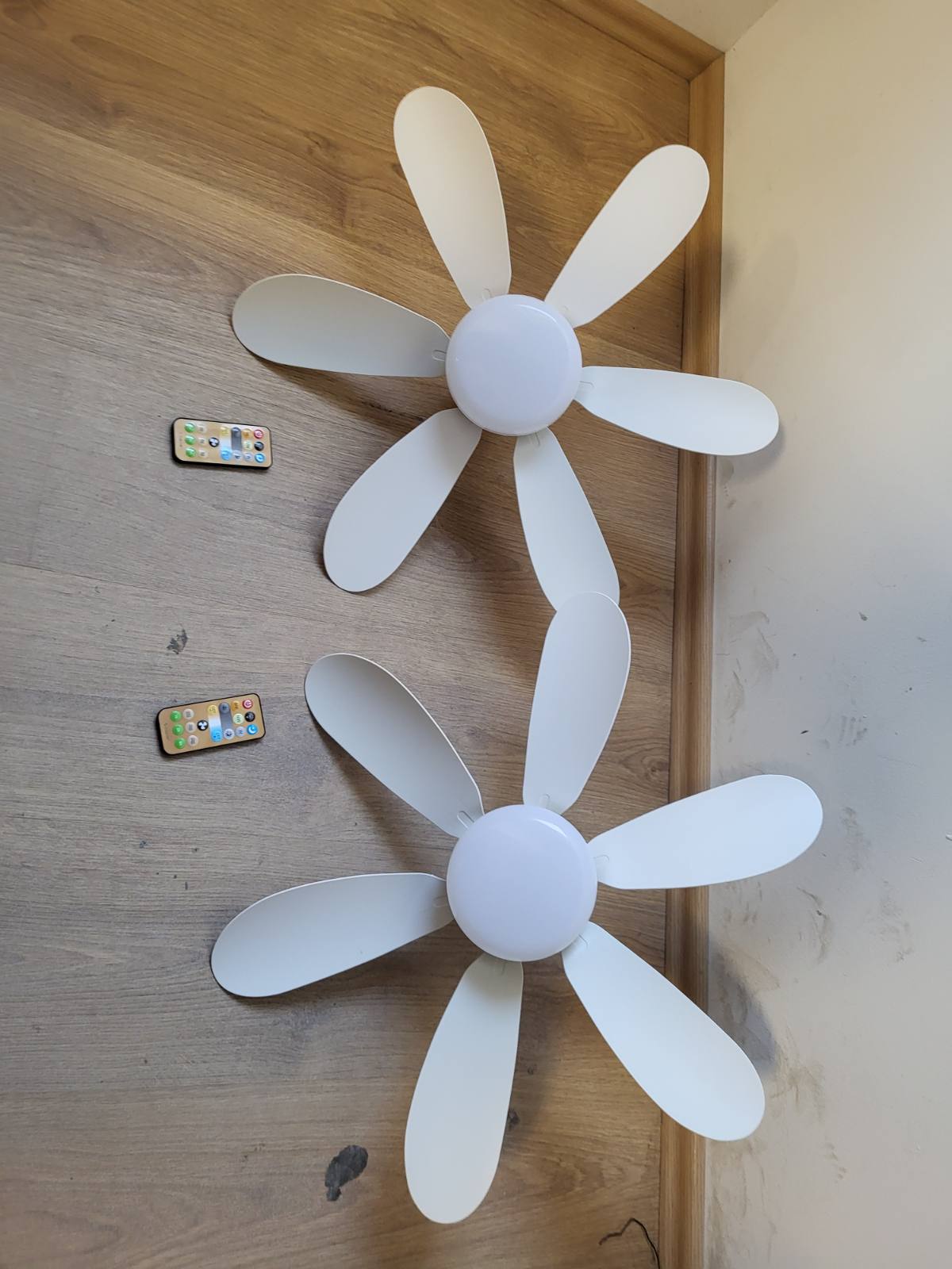 288393 - BEPER Ventilator Tavani P206VEN610, 40W, 2 Sete Tehe, 3 Shpejtësi, Telekomandë, Ndriçim Kursimi Energjie