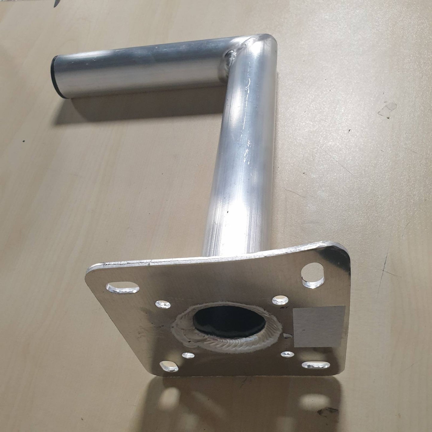 288872 - Goobay Montim muri për satelit, mbështetës për antena satelitore deri në 85 cm, distancë muri 350 mm, alumini
