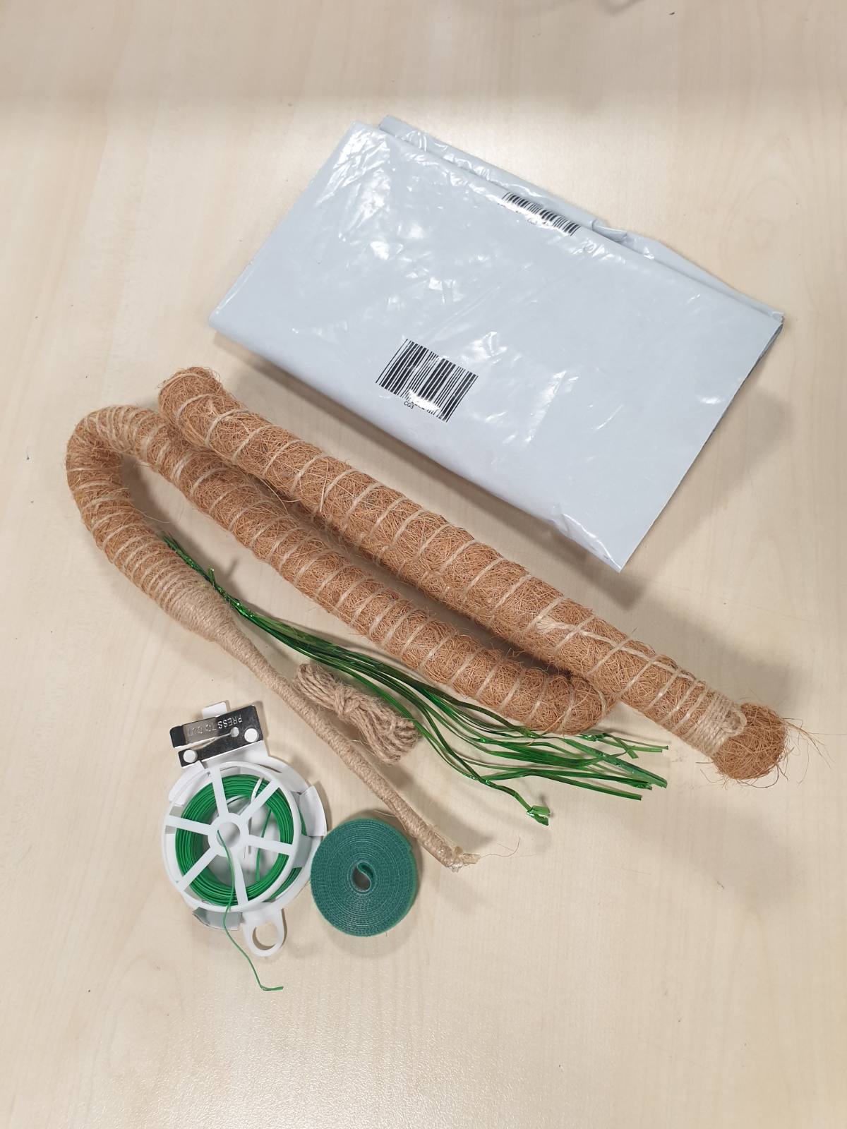 289313 - Shkop fleksibël myshku 125 cm për Monstera – Ndihmës i përkulshëm për ngjitje në Monstera i bërë nga fibra kokosi me bërthamë alumini
