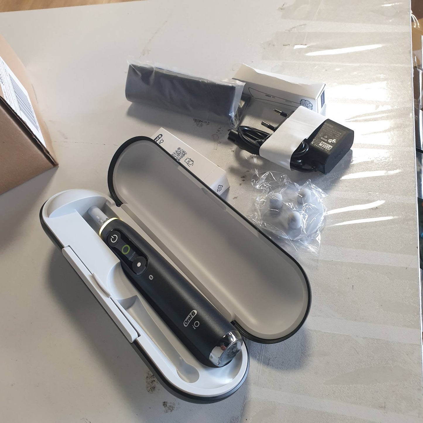 289400 - ORAL-B Furçë dhëmbësh elektrike iO Series 9 - E zezë