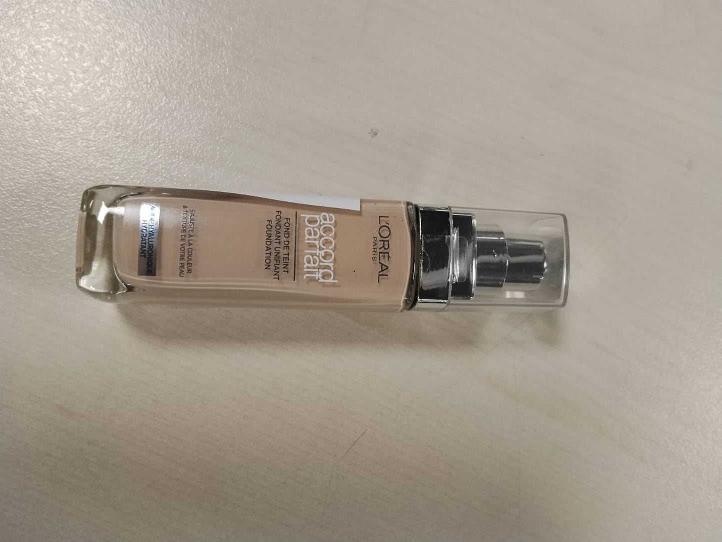 290022 - L'ORÉAL PARIS Fondatinë e lëngshme, 30 ml, Nuanca: 3N Bezhë kremoze, Formulë me acid hialuronik