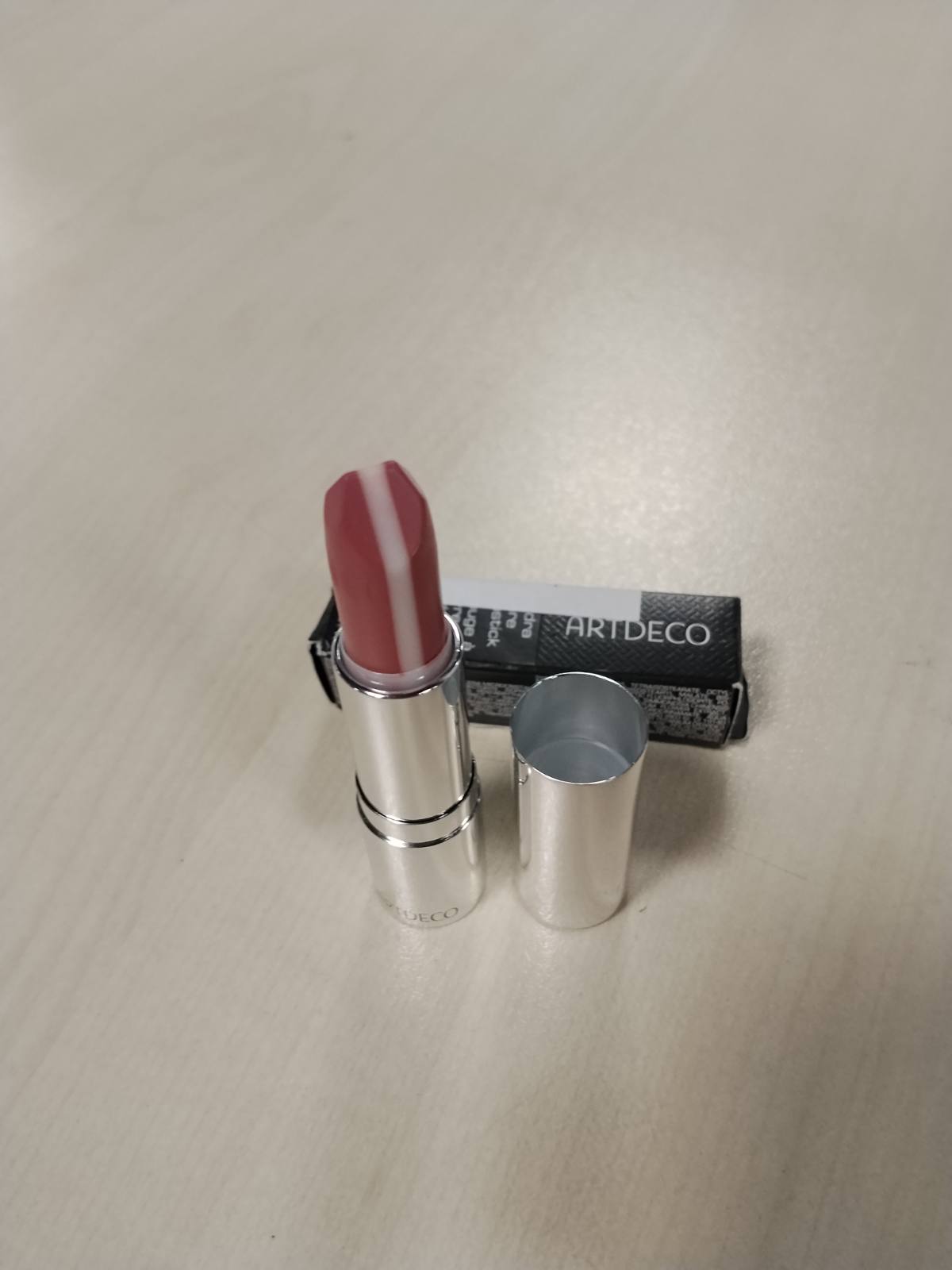 290397 - ARTDECO Buzëkuq Hydra Care - Buzëkuq ushqyes me ngjyrë të butë - 1 x 3.5 g