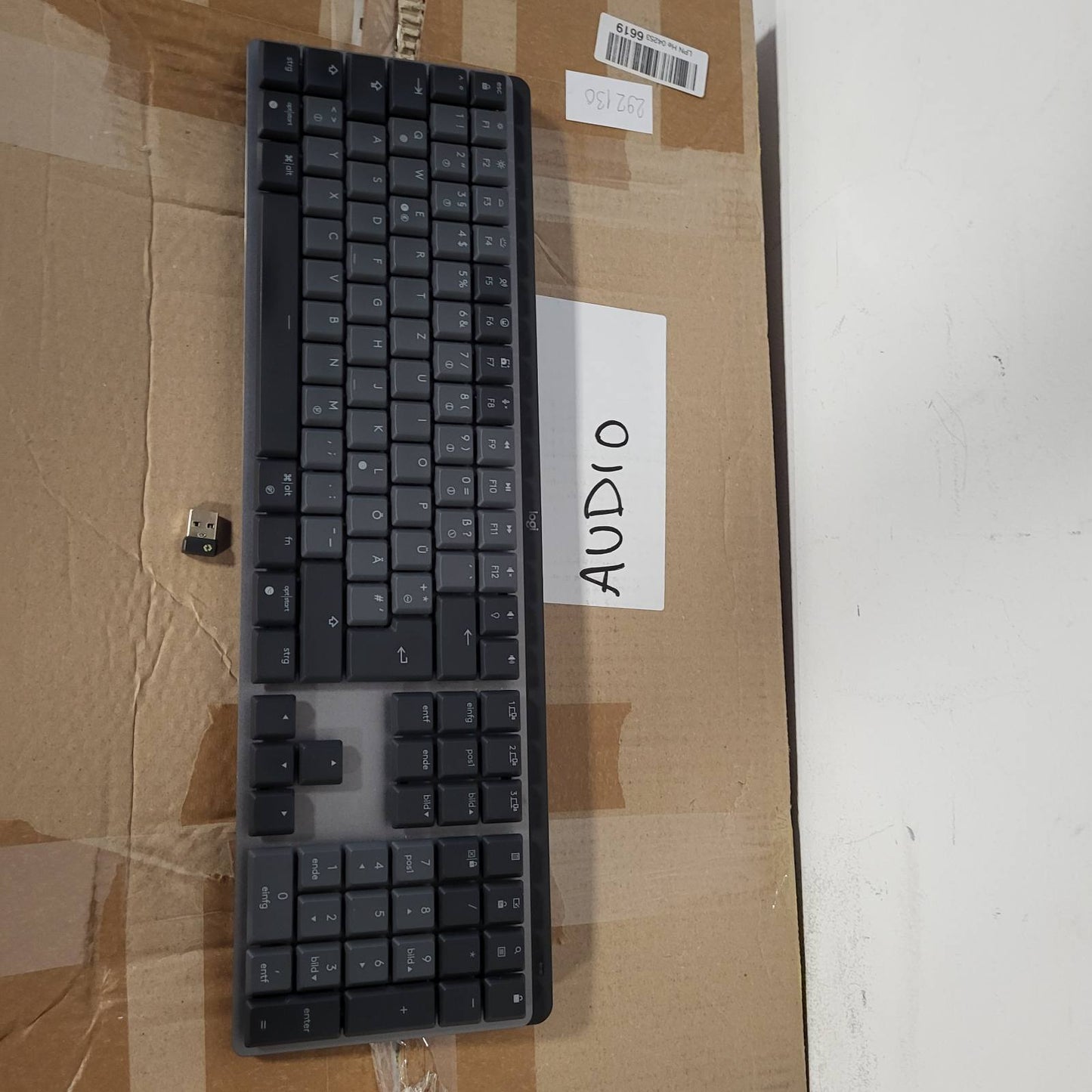 292130 - LOGITECH Tastierë Mekanike MX Pa Tel me Ndriçim nga Prapa, taste të qeta taktike, Bluetooth, USB-C, macOS, Windows, Linux, iOS, Android, metal, QWERTZ Gjerman - Gri