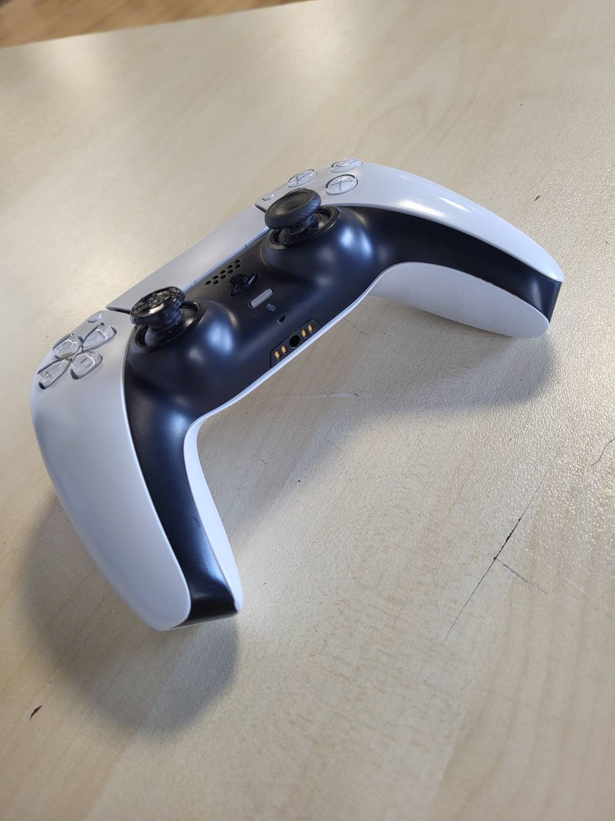 292364 - PLAYSTATION 5 Kontrolluesi pa tel DualSense