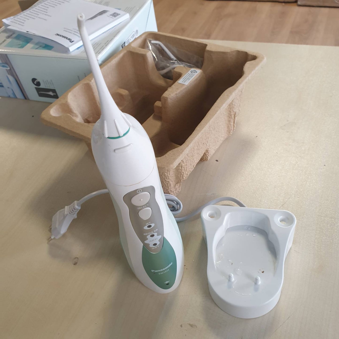 292511 - PANASONIC EW1311G845 - Pastrues Uji me Fileto, 3 Nivele Fuqie, 4 Gryka, Rezervuar 130ml, 1400 Pulsime/min, E Bardhë dhe Jeshile Mente