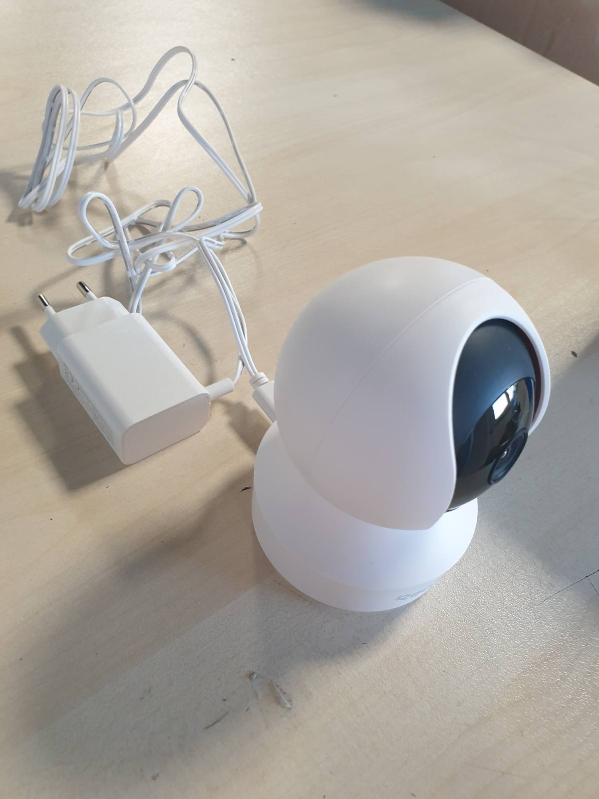 293158 - REOLINK Kamera Mbikëqyrjeje e Brendshme 2K E1, pamje 360°, Wi-Fi 2.4 GHz, ndjekje automatike, zbulim personi/kafshëve, audio dy-kahëshe