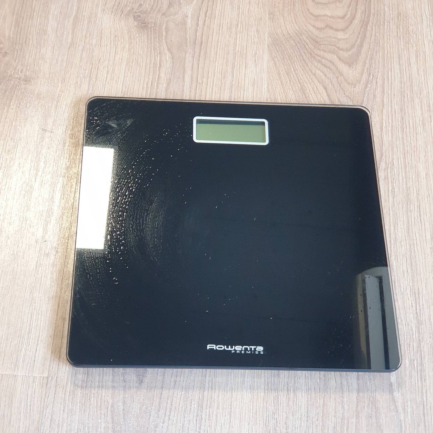 294276 - ROWENTA - Peshore Dixhitale Banjo BS1400 Premiss prej Qelqi të Temperuar, 30x30 cm, Maksimumi 150 kg, Ultra e Hollë, Graduacion Preciz Çdo 100 g, Funksione Inteligjente, Ekran i Madh