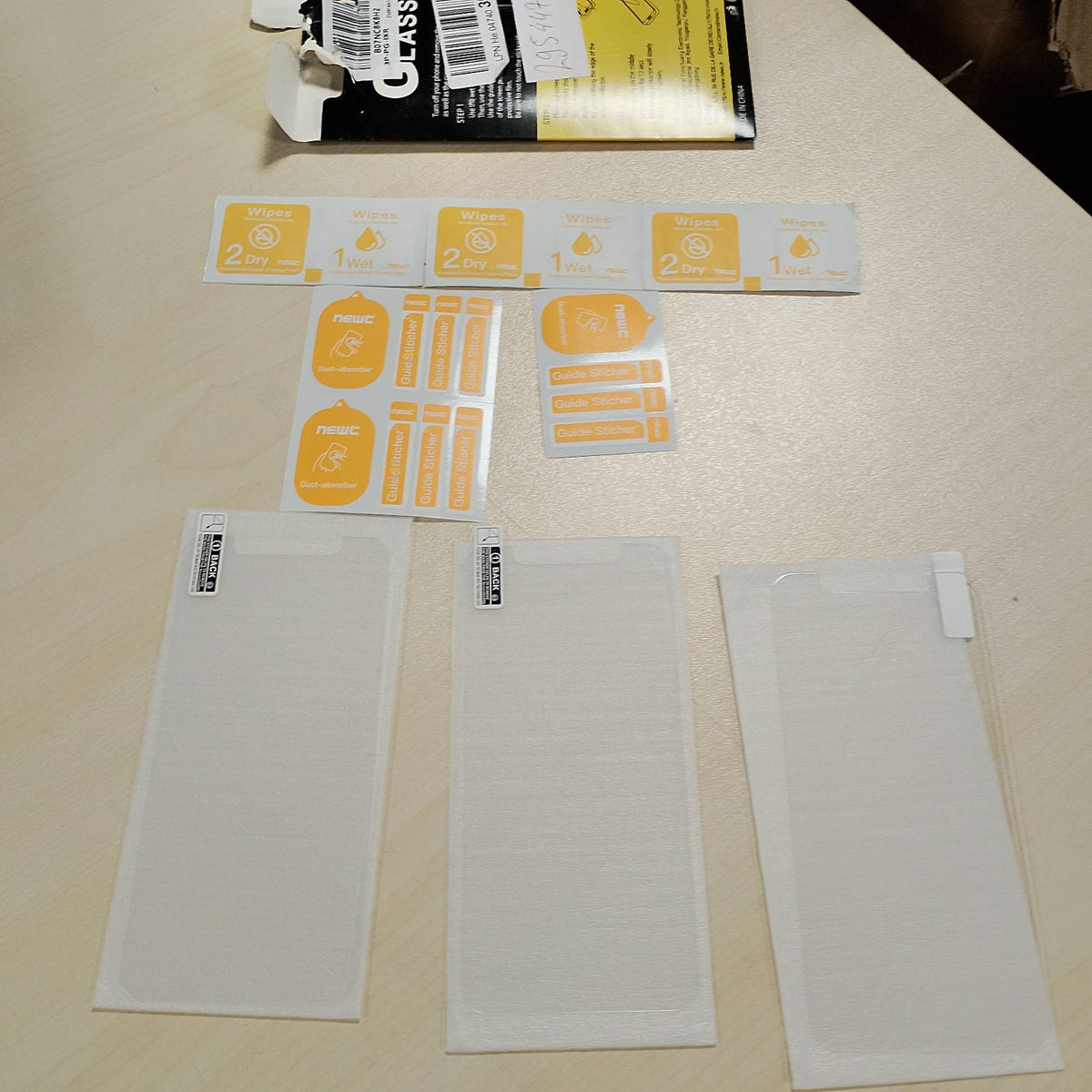 295447 - NEW'C Mbrojtës Ekrani me 3 copë për iPhone 11 dhe iPhone XR, fortësi 9H, ultra i transparent 0.33 mm