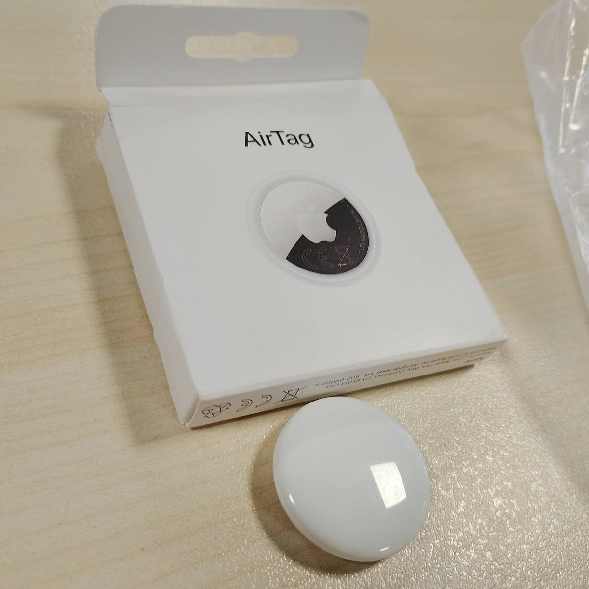 295874 - APPLE - AirTag (gjenerata e 2-të): Gjurmues për çelësat, portofolin dhe më shumë: Lokator me zë, konfigurim i lehtë me një klikim përmes iPhone ose iPad, gjetës çelësash për vendndodhje të saktë