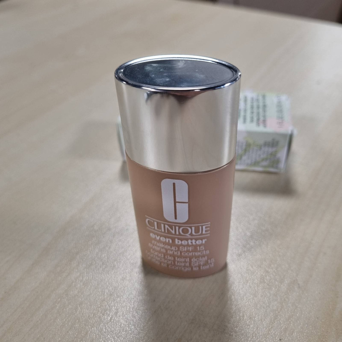 296953 - Clinique Even Better™ Makeup Broad Spectrum SPF 15 - Fondatinë e lëngshme me mbulim të mesëm, vitaminë C, përfundim natyral