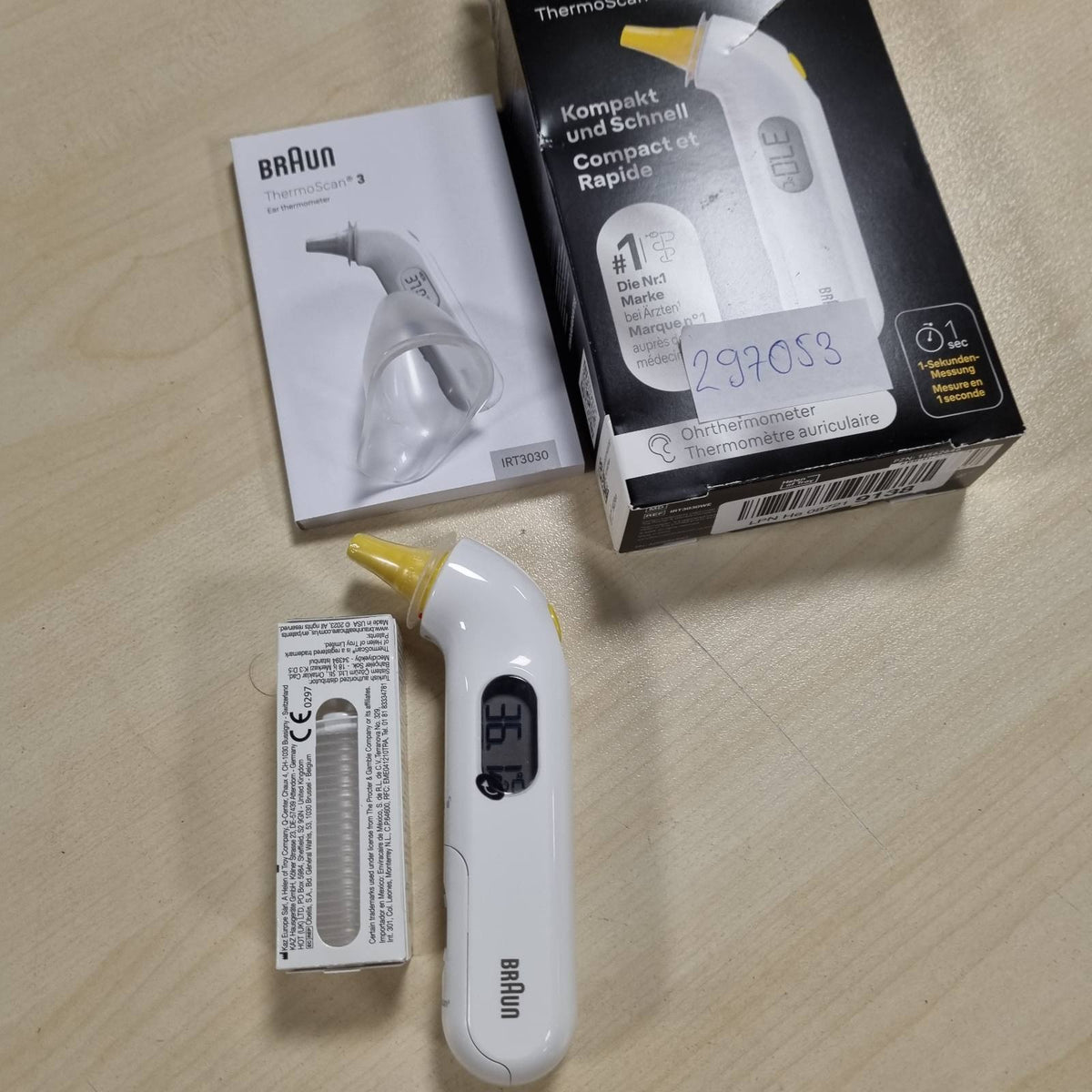 297053 - BRAUN Termometër veshi ThermoScan 3, Matje e shpejtë 1-sekondëshe, Tregues i dëgjueshëm i temperaturës, Ekran dixhital, I përshtatshëm për foshnje dhe fëmijë të vegjël, IRT3030
