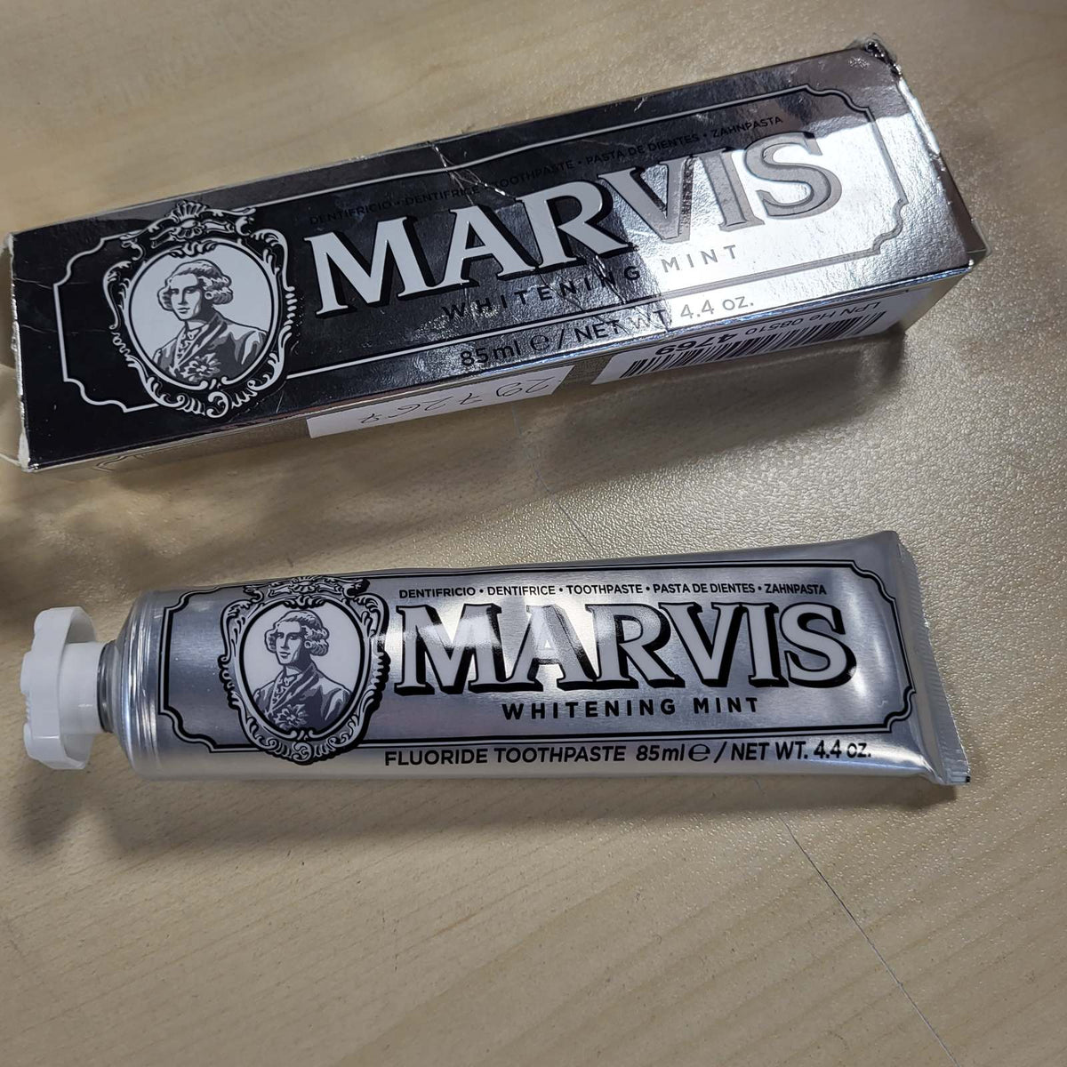 297267 - MARVIS Pastë dhëmbësh zbardhuese me mente, 85ml, xhel zbardhues natyral, freskuese që largon pllakën