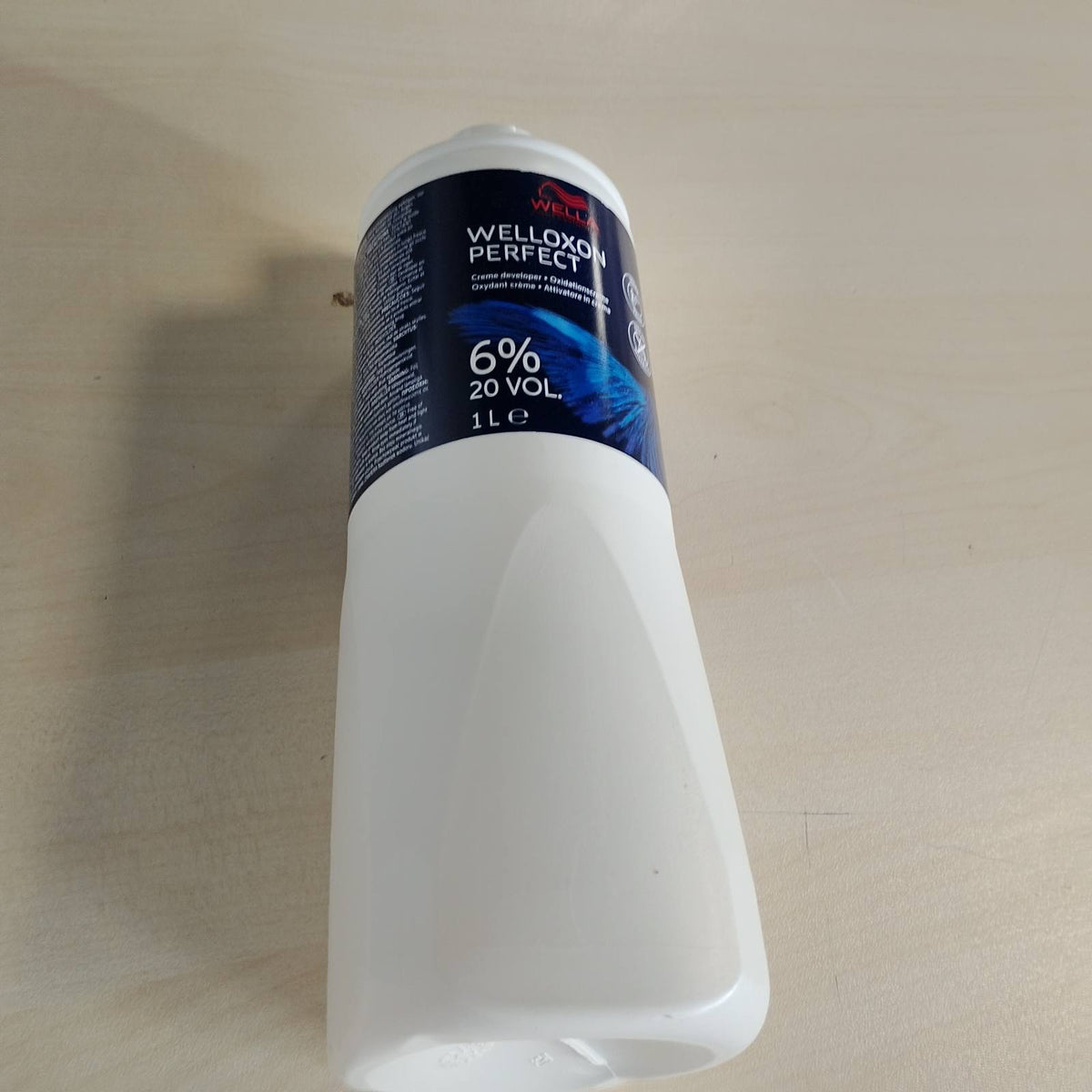 297367 - WELLA PROFESSIONALS Welloxon Perfect Developer 6%, 1L – Peroksid Hidrogjeni për Ngjyrosje dhe Ngjyrosje Flokësh