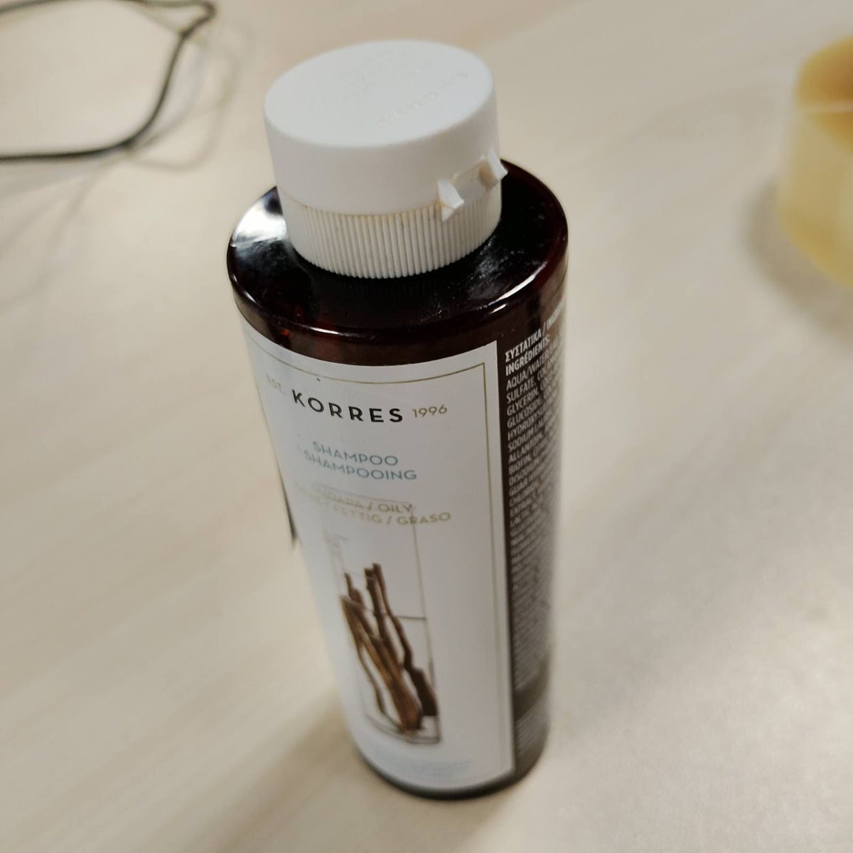 297413 - KORRES Shampo LICORICE & URTICA për flokë të yndyrshëm, 250ml