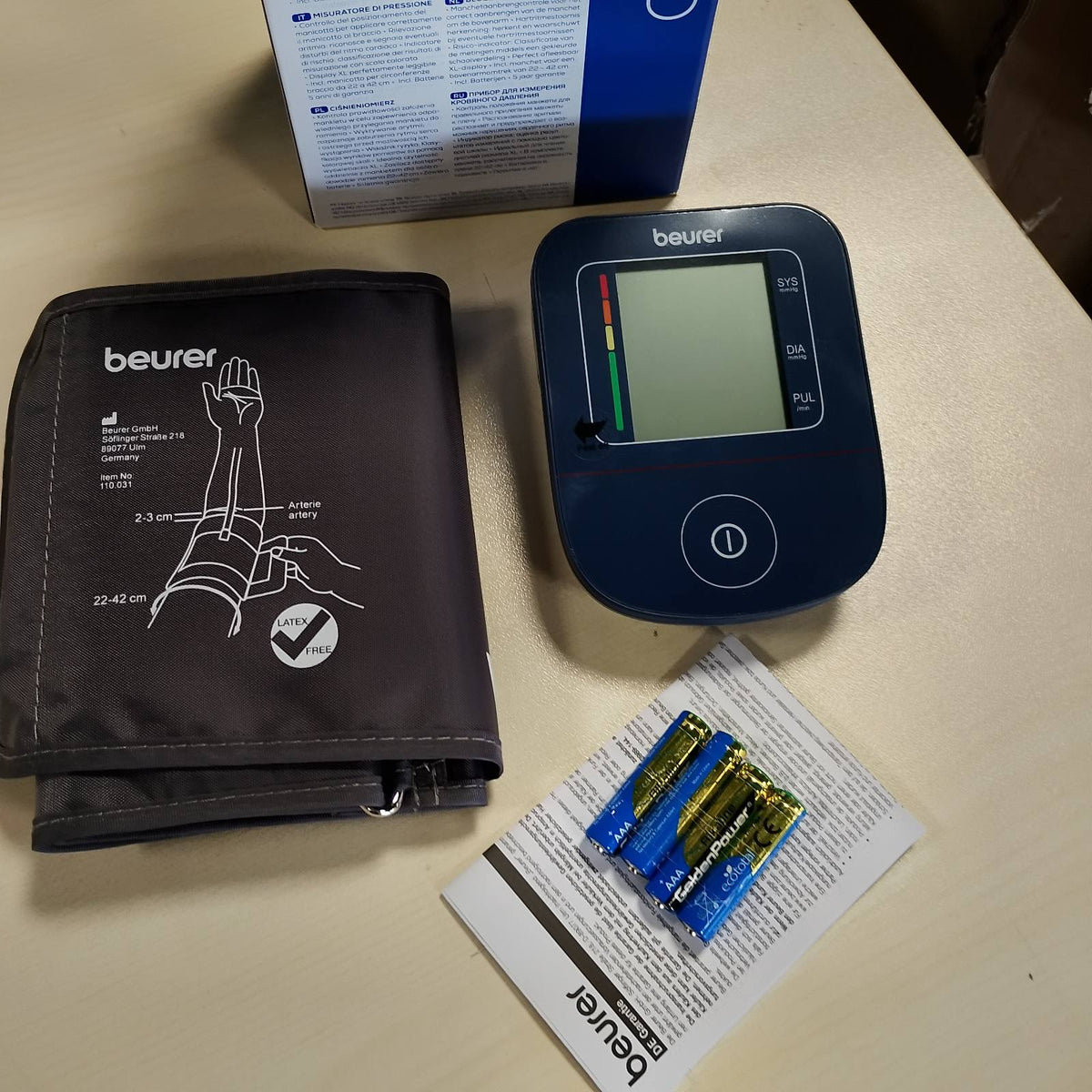 298259 - BEURER Monitor tensioni i gjakut BM 25, për krahun e sipërm, funksionim me një buton, matje e saktë, zbulim i aritmisë, port USB-C, manshetë, transferim të dhënash në Apple Health, ngjyrë blu