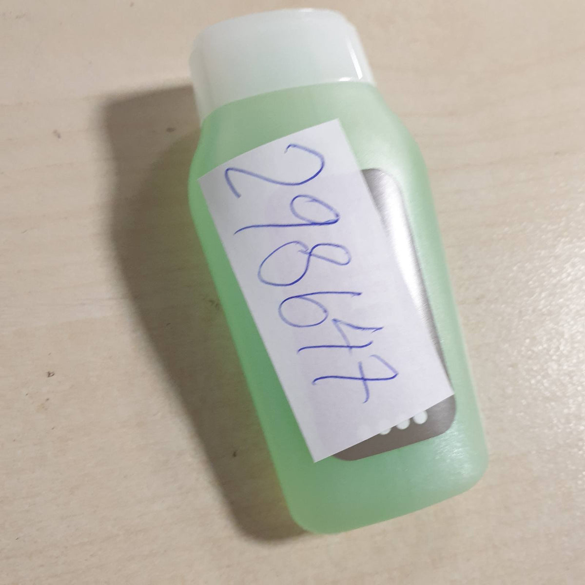 298647 - WELLA EIMI Xhel flokësh Sculpt Force, mbrojtje nga rrezet UV, fiksim shumë të fortë, thith shpejt, për flokë të përcaktuar dhe me shkëlqim, 1 x 28 ml