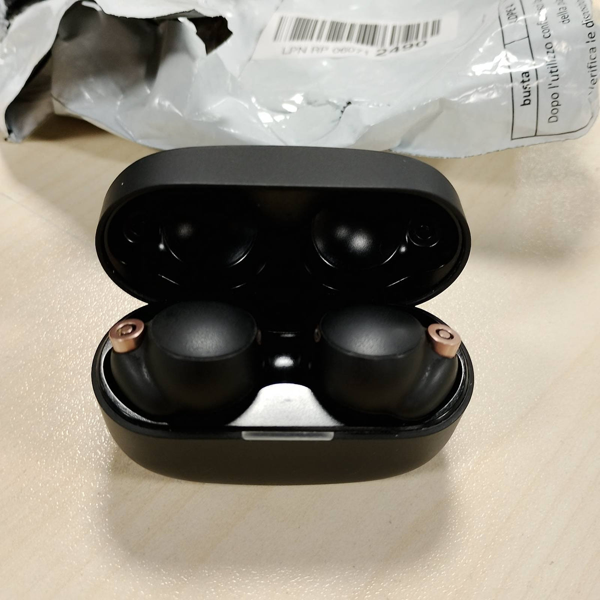 298951 - SONY Kufje Bluetooth WF-1000XM4, Anulim Zhurme, Jetëgjatësi Baterie deri në 24 orë, Kuti Karikimi, Lidhje Bluetooth me shumë pika, Alexa dhe Asistent Google të integruar, Ngjyrë: Të zeza