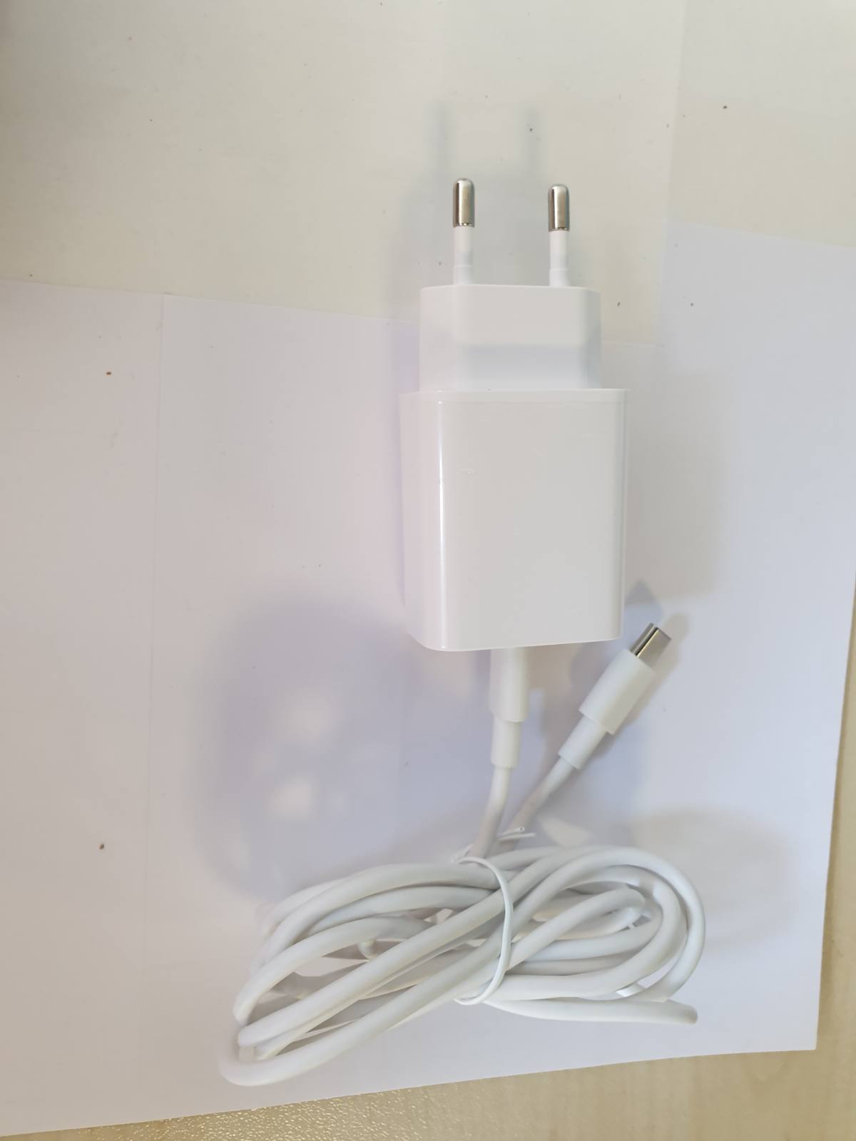 299943 - USB C - Karikues 30W për iPhone 17/16/15 Pro/Max, iPad Pro/Air, Samsung Galaxy - Karikim i shpejtë, Adaptor energjie me kabllo 2M