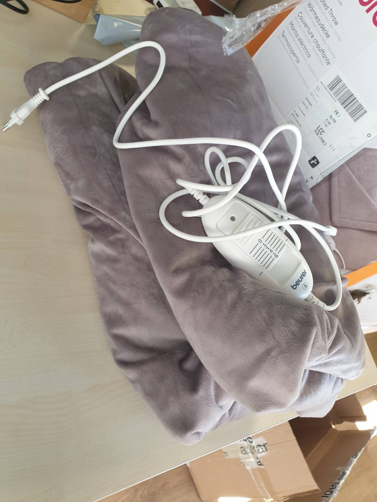 300417 - BEURER Batanije elektrike HD 75, Batanije me ngrohje, 6 nivele temperature, sistem sigurie dhe fikje automatike, e lahet në lavatriçe, Ngjyrë taupe, 180 x 130 cm