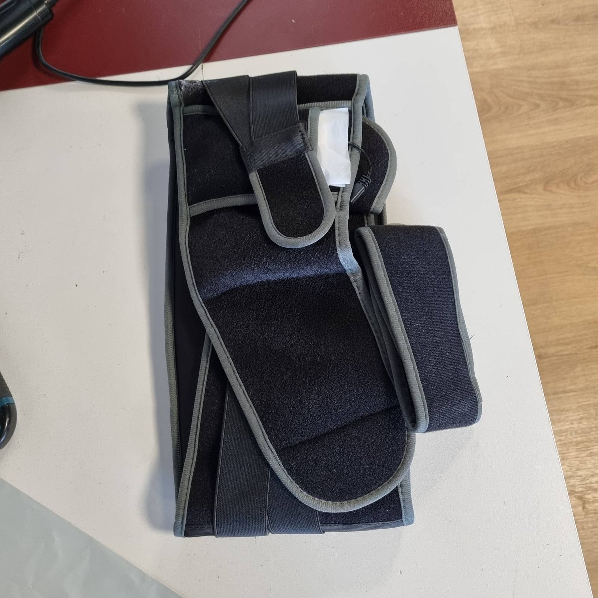 300453 - COMFYTEMP Masazh me vibrim me rrip nxehtësie për shpinë, 25Wh, 155x20cm, pa tel