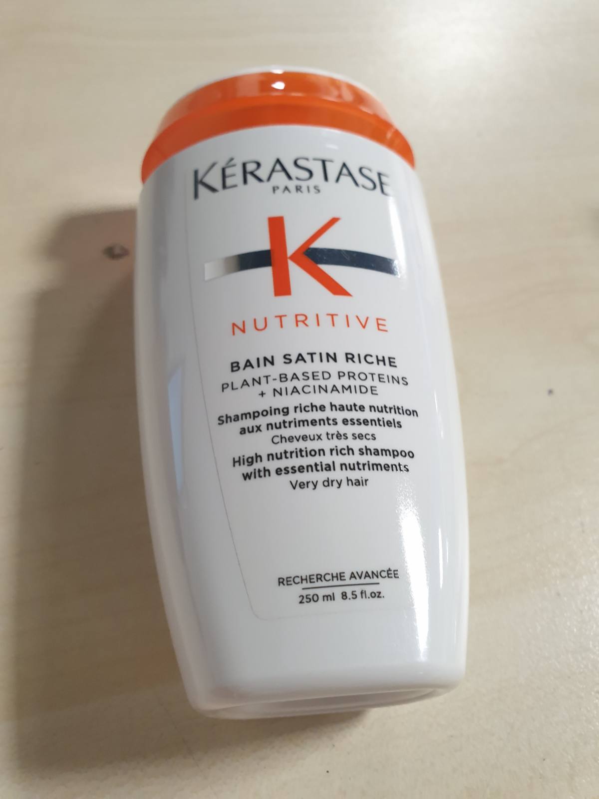 300748 - Kérastase Shampo ushqyese për flokë shumë të thatë, 250 ml, pa parabene, Bain Satin Riche