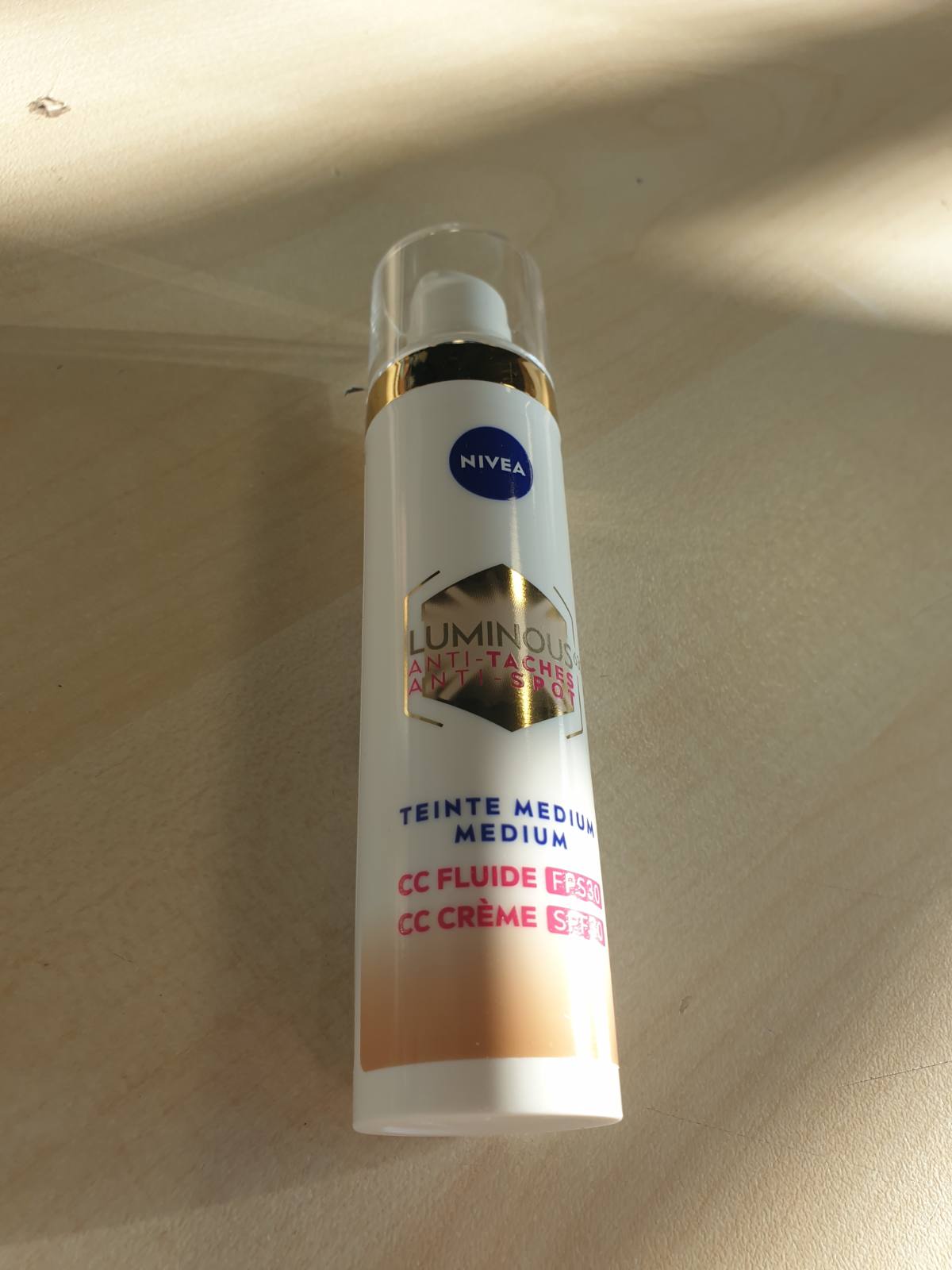 300806 - NIVEA Luminous 630 CC Krem i lëngshëm kundër njollave të errëta SPF30, 40ml, Kujdes për fytyrën me ngjyrë