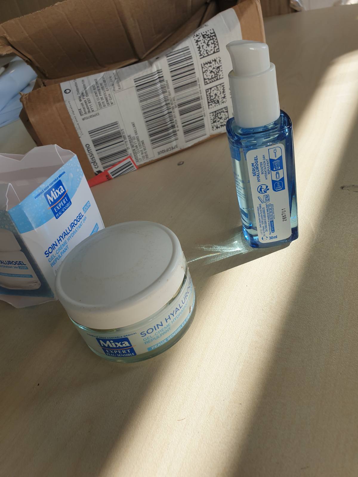 300991 - MIXA Expert Sensitive Skin - Rutinore Hyalurogel - Përforcues Hidratimi 24-orësh - Acid Hialuronik i Pastër, Vitamina B3 dhe B5, Serum + Trajtim